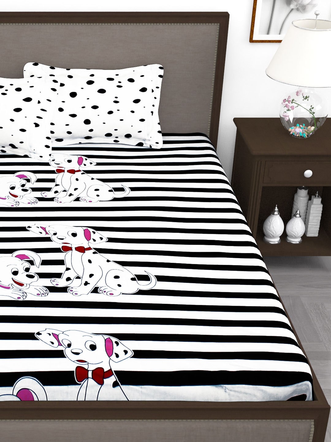 Story@home White & Black Cartoon Characters King Bedsheet with 2 Pillow Covers - Distacart