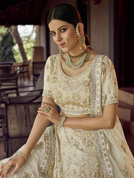 Myra Beautiful Off White Heavy Embroidered Georgette Traditional Bridal Lehenga online