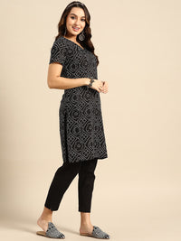Thumbnail for Sangria Bandhani Printed V-Neck Kurta with Trousers - Distacart