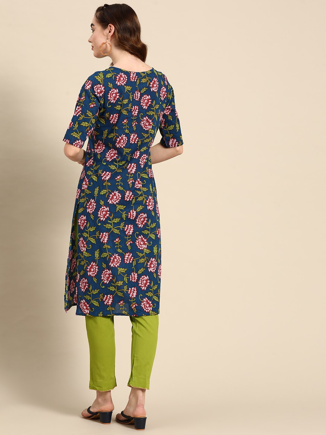 Sangria Floral Printed Boat Neck Straight Kurta - Distacart