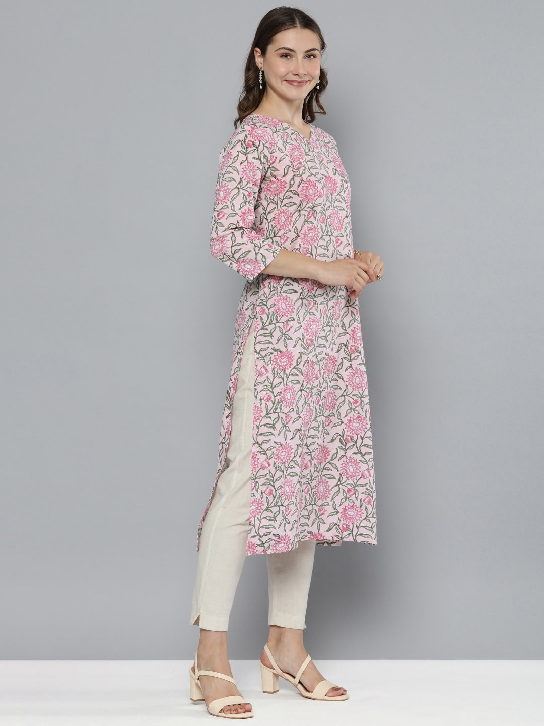 HERE&NOW Floral Printed Floral Kurta - Distacart