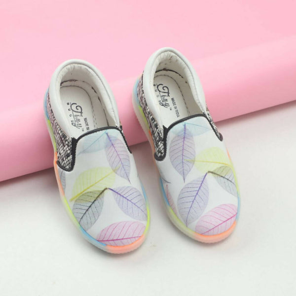 Tiny Bugs Girls Leaf Printed Slip Ons Sneakers - White - Distacart