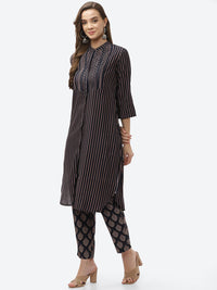 Thumbnail for Biba Women Navy Blue Striped Panelled Kurti with Trousers - Distacart