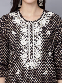 Thumbnail for HERE&NOW Women Geometric Yoke Design Thread Work Kurta - Distacart