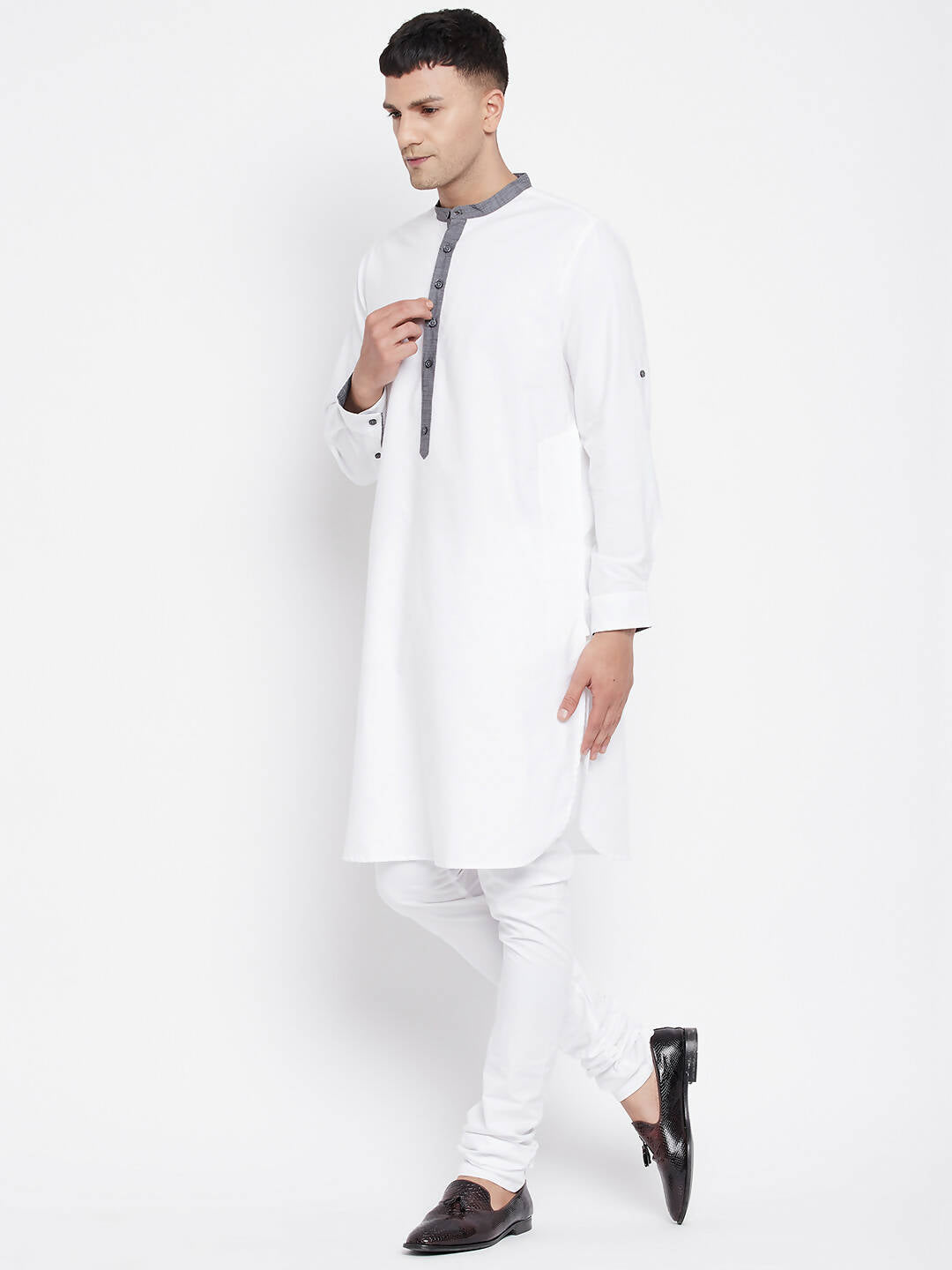 Even Apparels White Pure Cotton Men's Kurta With Contrast Collar And Placket - Distacart