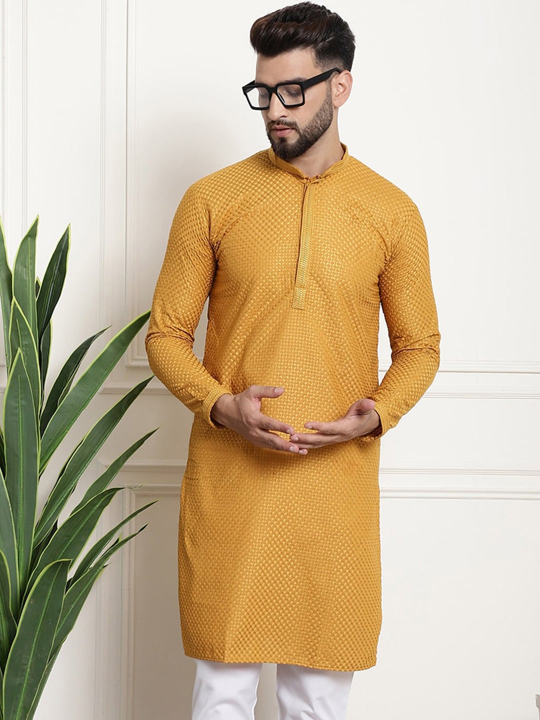 Sojanya Geometric Embroidered Thread Work Pure Cotton Straight Kurta - Distacart