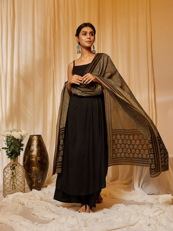 InWeave Women's Black Strappy Kurta Palazzo Set With Green Boota Dupatta - Distacart