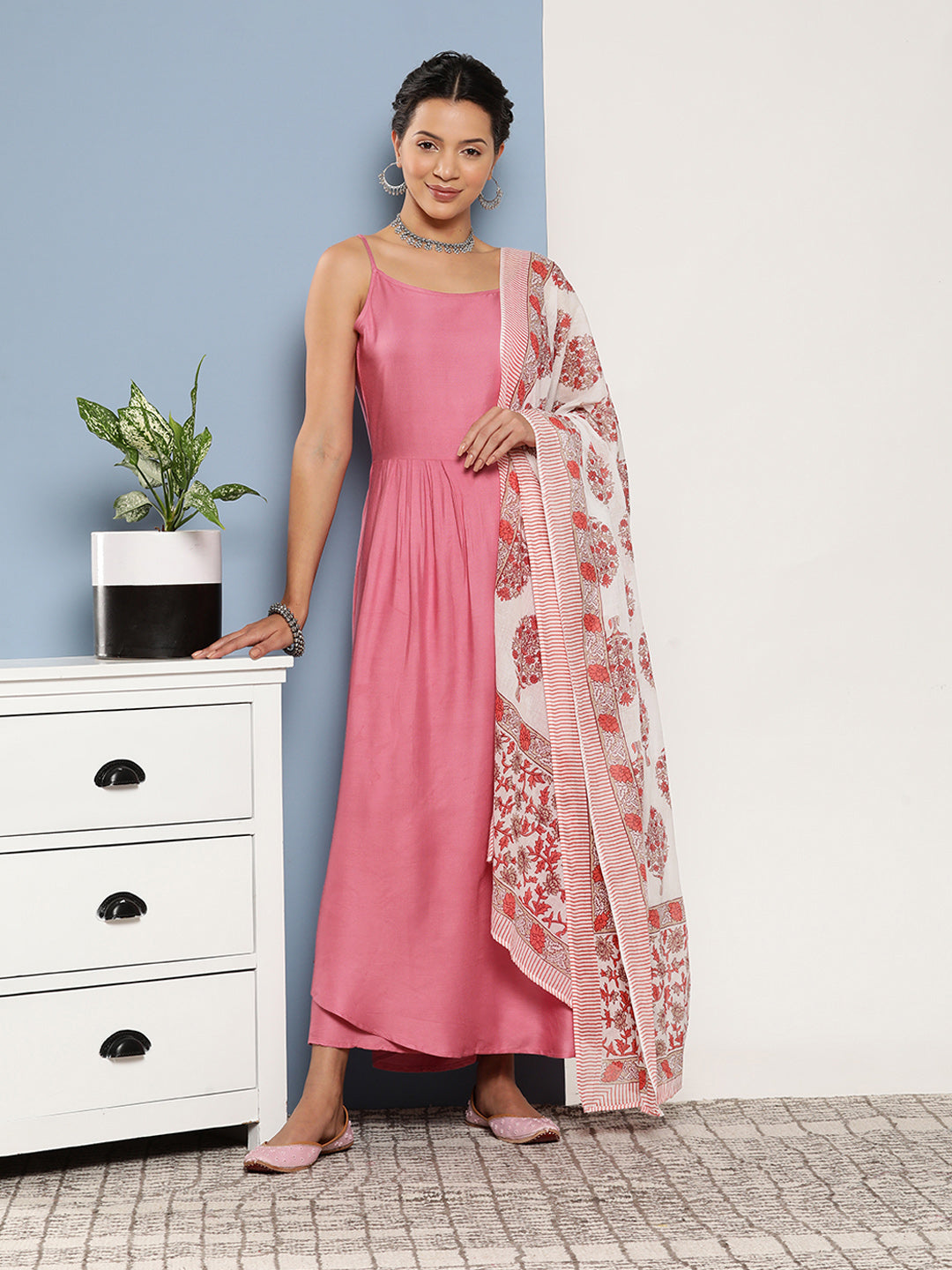 InWeave Women's Light Pink Ray Strappy Set With Red Big Floral Cotton Dupatta - Distacart