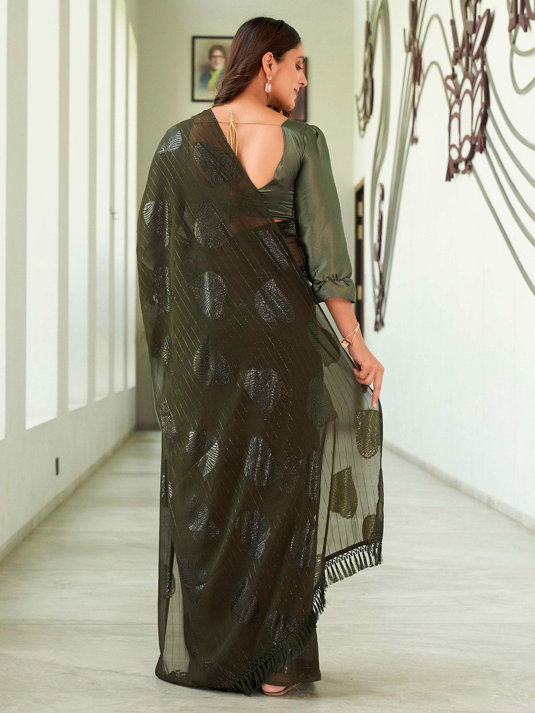 Tikhi Imli Green Floral Embellished Saree - Distacart