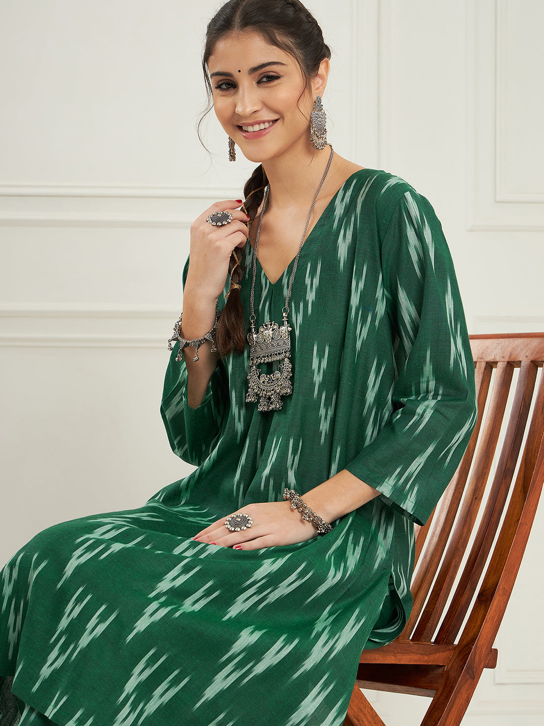 InWeave Women's Green Ikkat Print V Neck Kurta Pant Set - Distacart