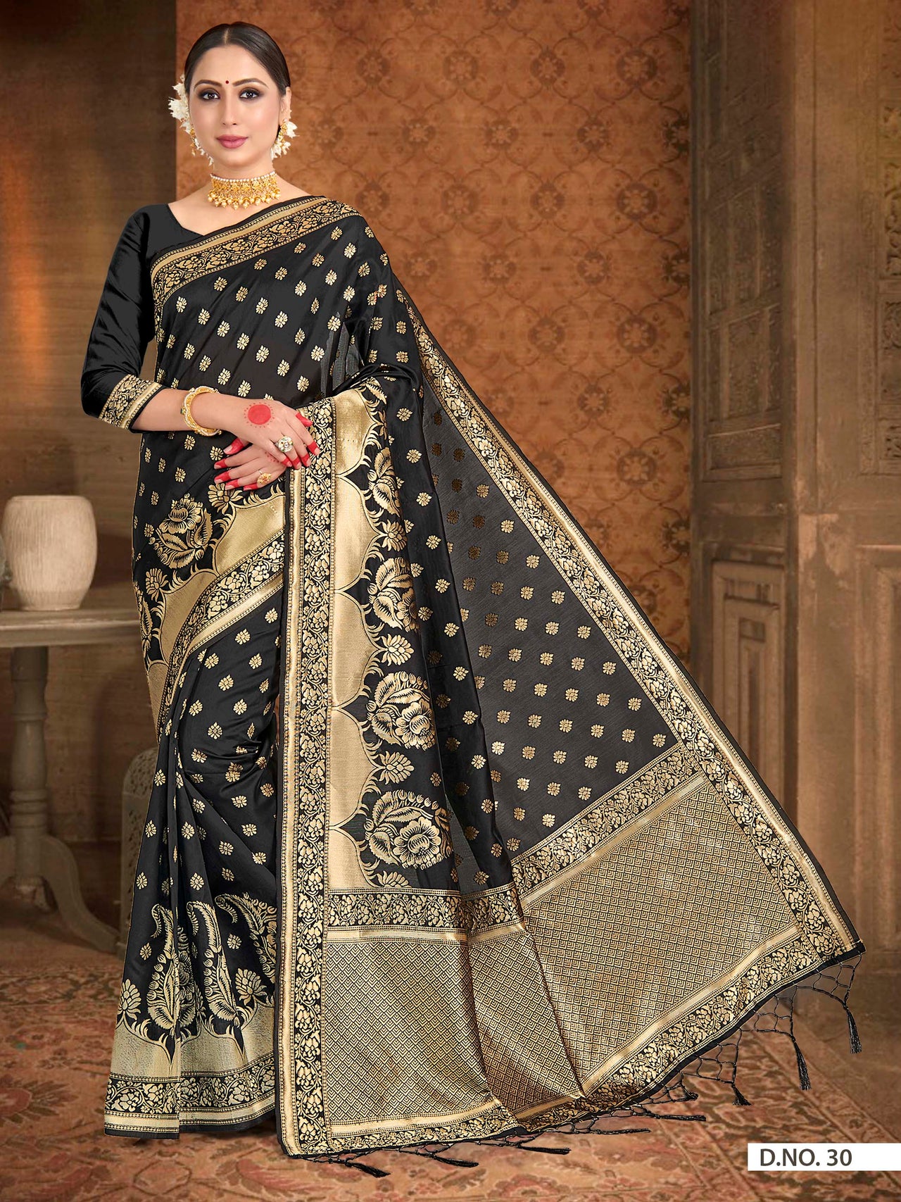 Vardha Black Woven Banarasi Saree With Brocade Pallu