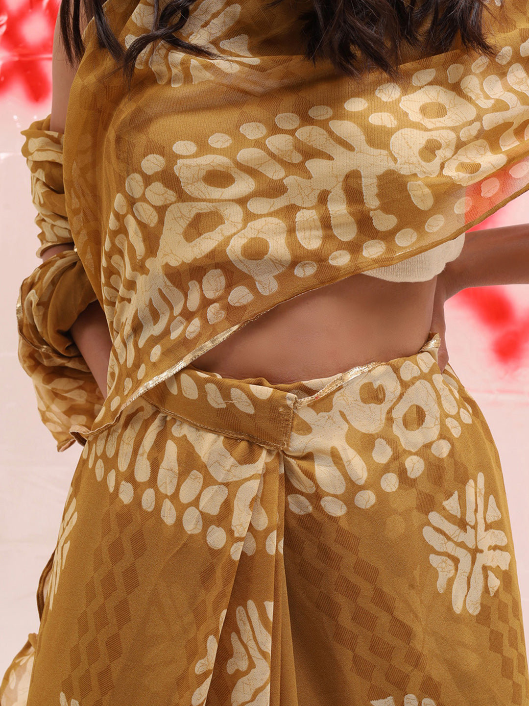 Tikhi Imli Batik Printed Georgette Saree - Distacart