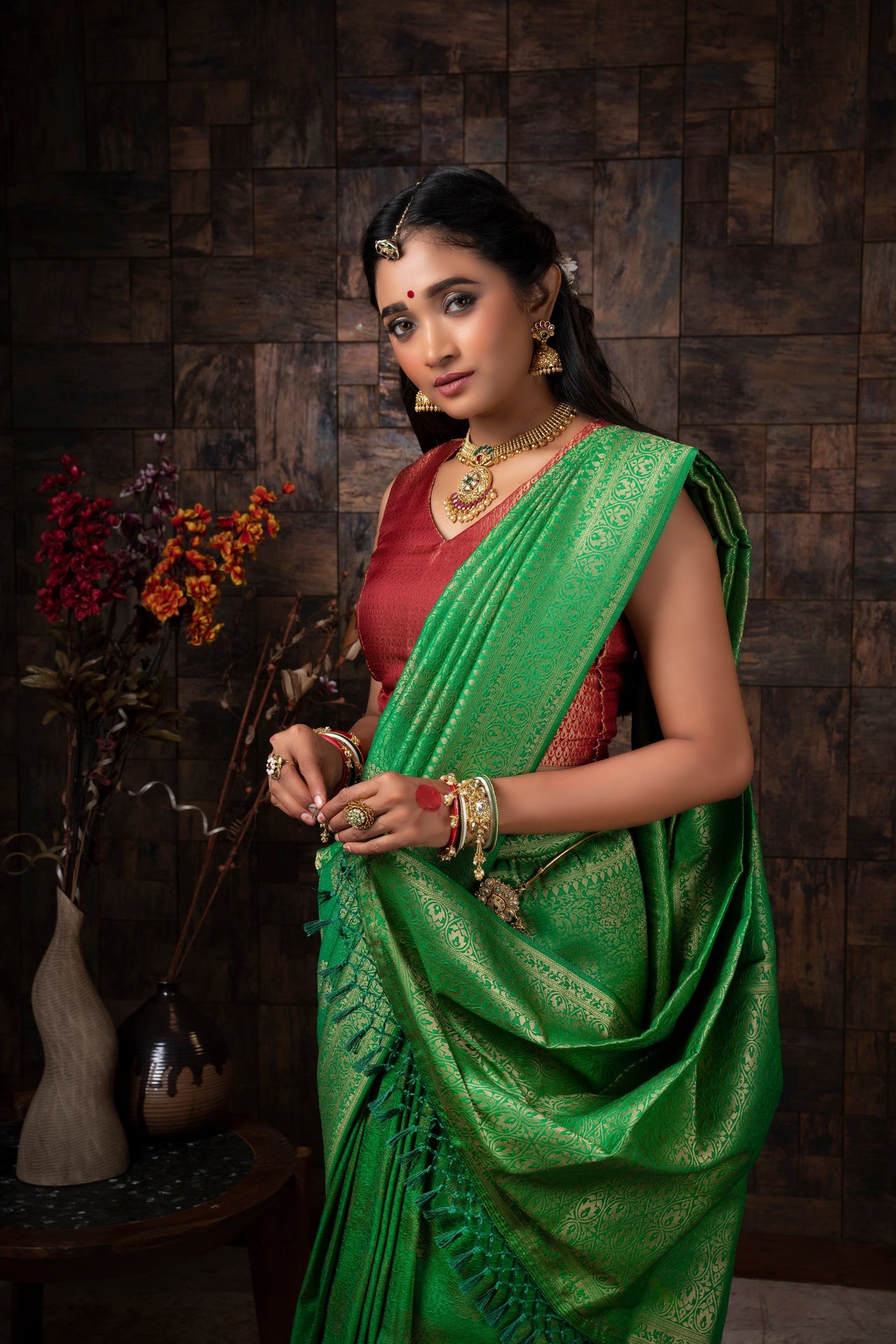 Vardha Clover Green Golden Zari Kanjeevaram Silk Saree
