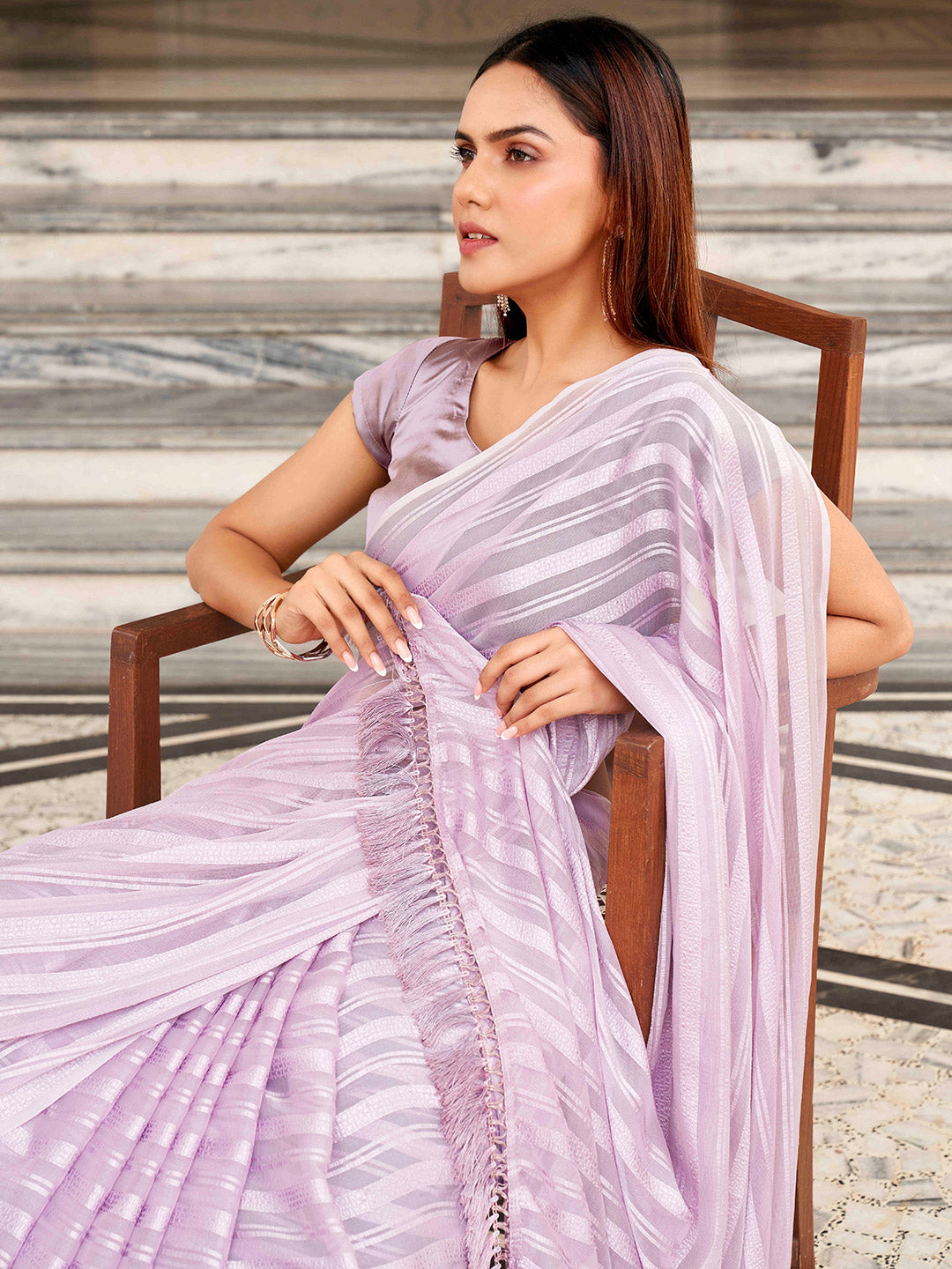 Tikhi Imli Striped Woven Design Saree - Distacart