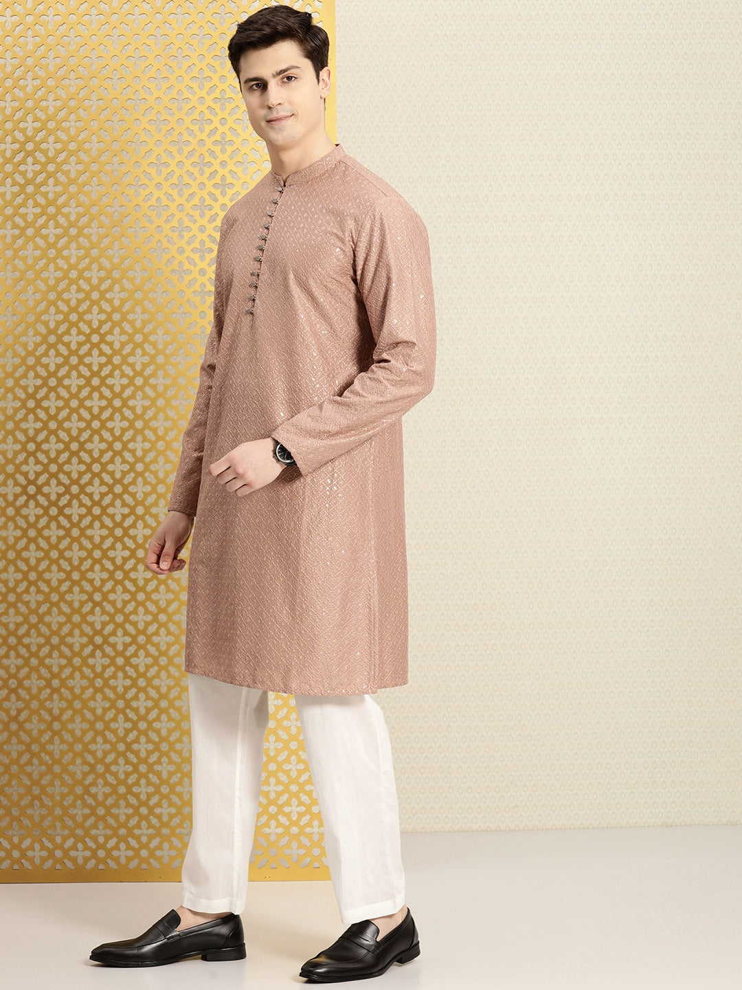 House of Pataudi Men Jashn Ethnic Motifs Embroidered Sequinned Kurta with Pyjamas - Distacart