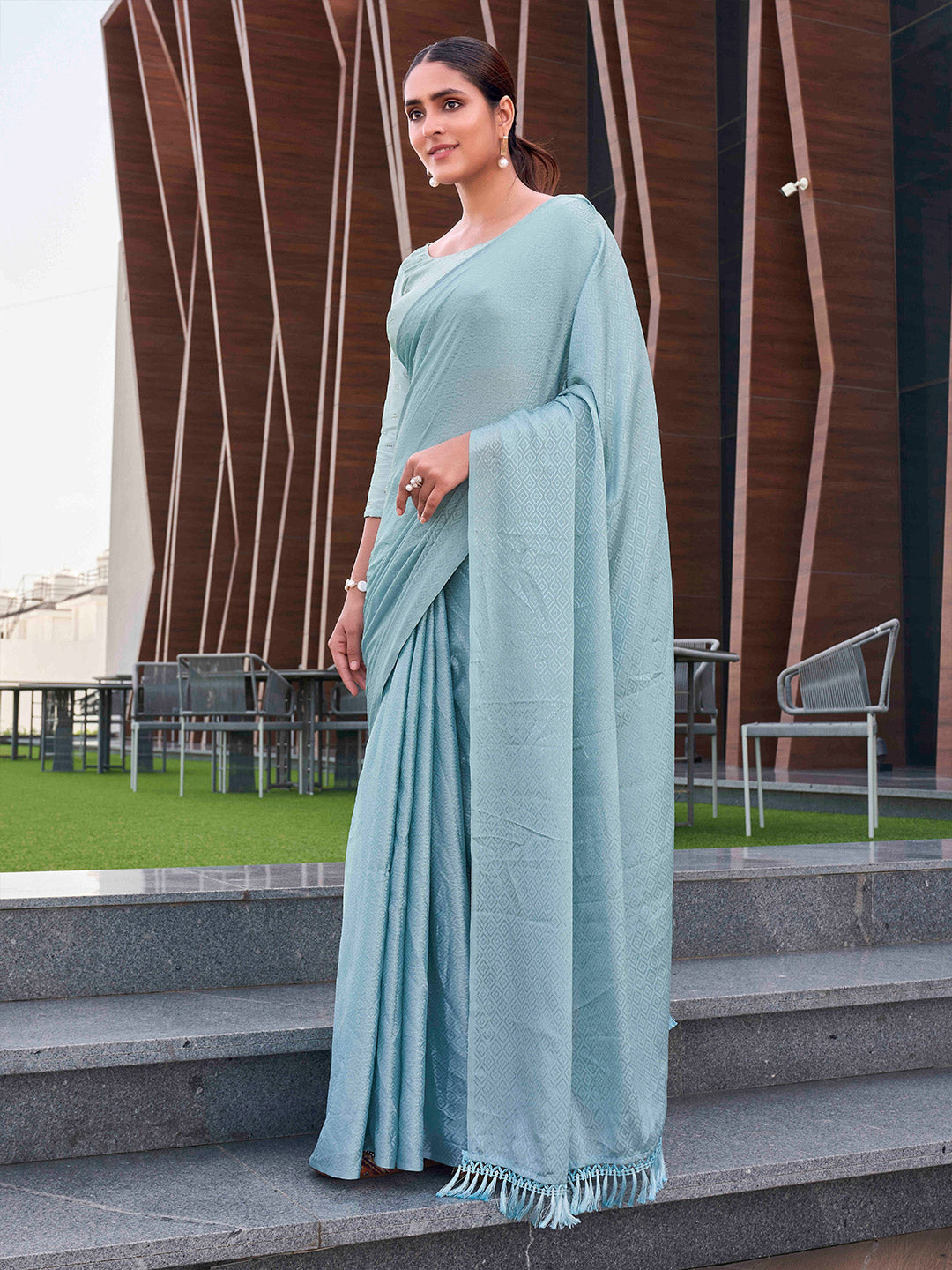 Tikhi Imli Geometric Printed Saree With Tassels - Distacart