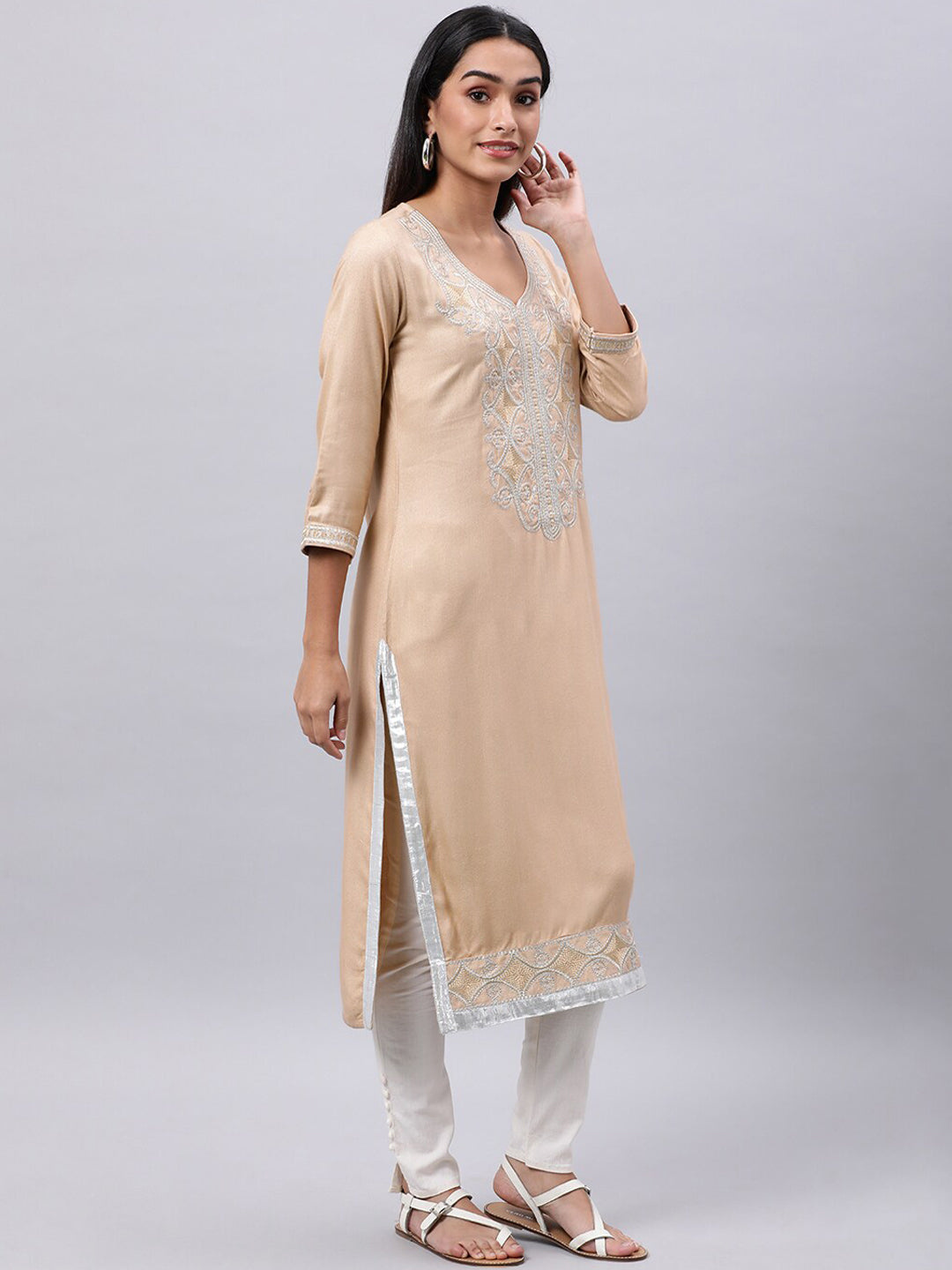 Souchii Women Ethnic Motifs Yoke Design Thread Work Kurta - Distacart