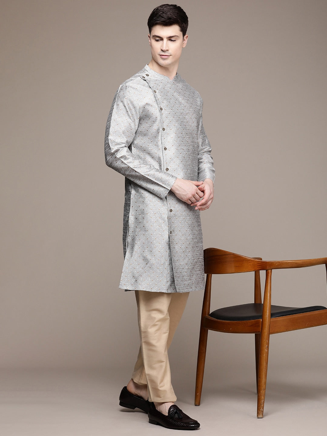 House of Pataudi Ethnic Motifs Embroidered Thread Work Angrakha Rozana Kurta - Distacart