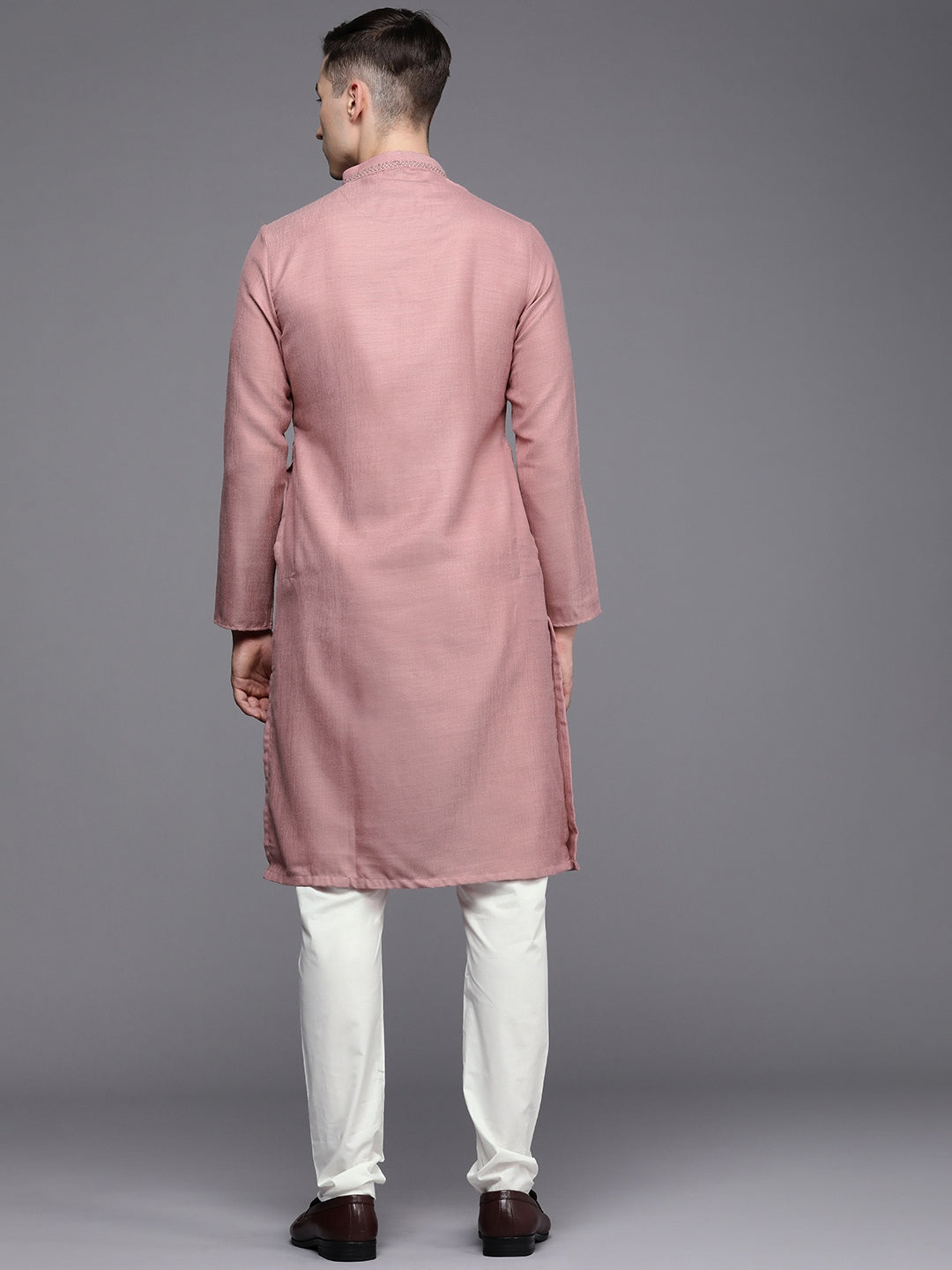 Manyavar Men Pink Solid Kurta with Pyjamas - Distacart