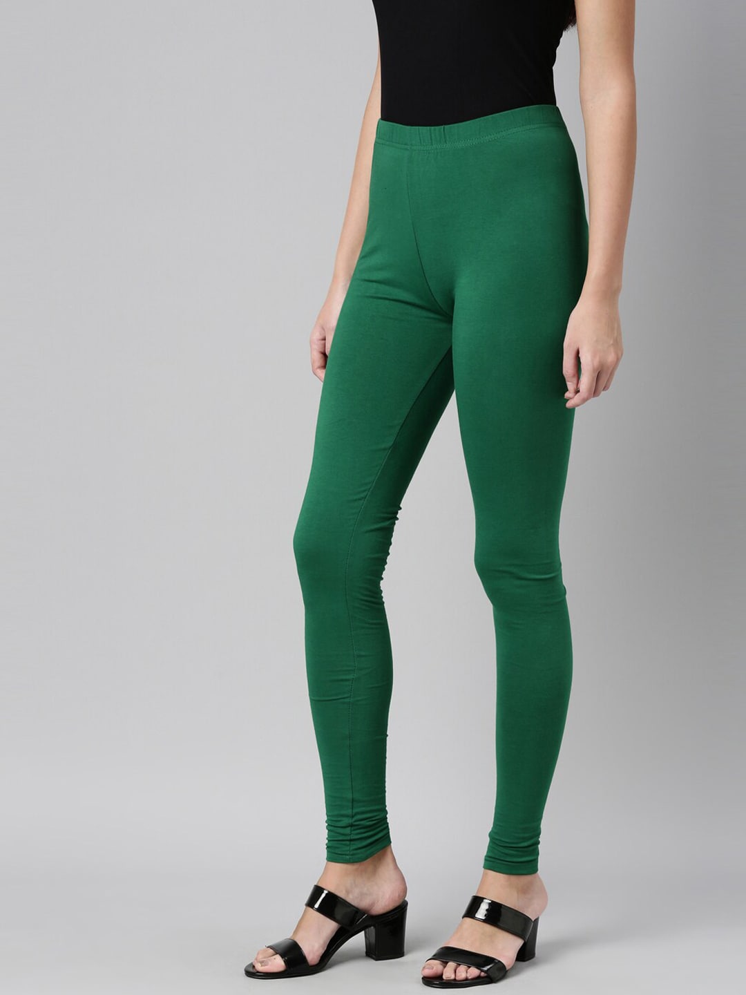 Souchii Green Solid Slim-Fit Leggings - Distacart