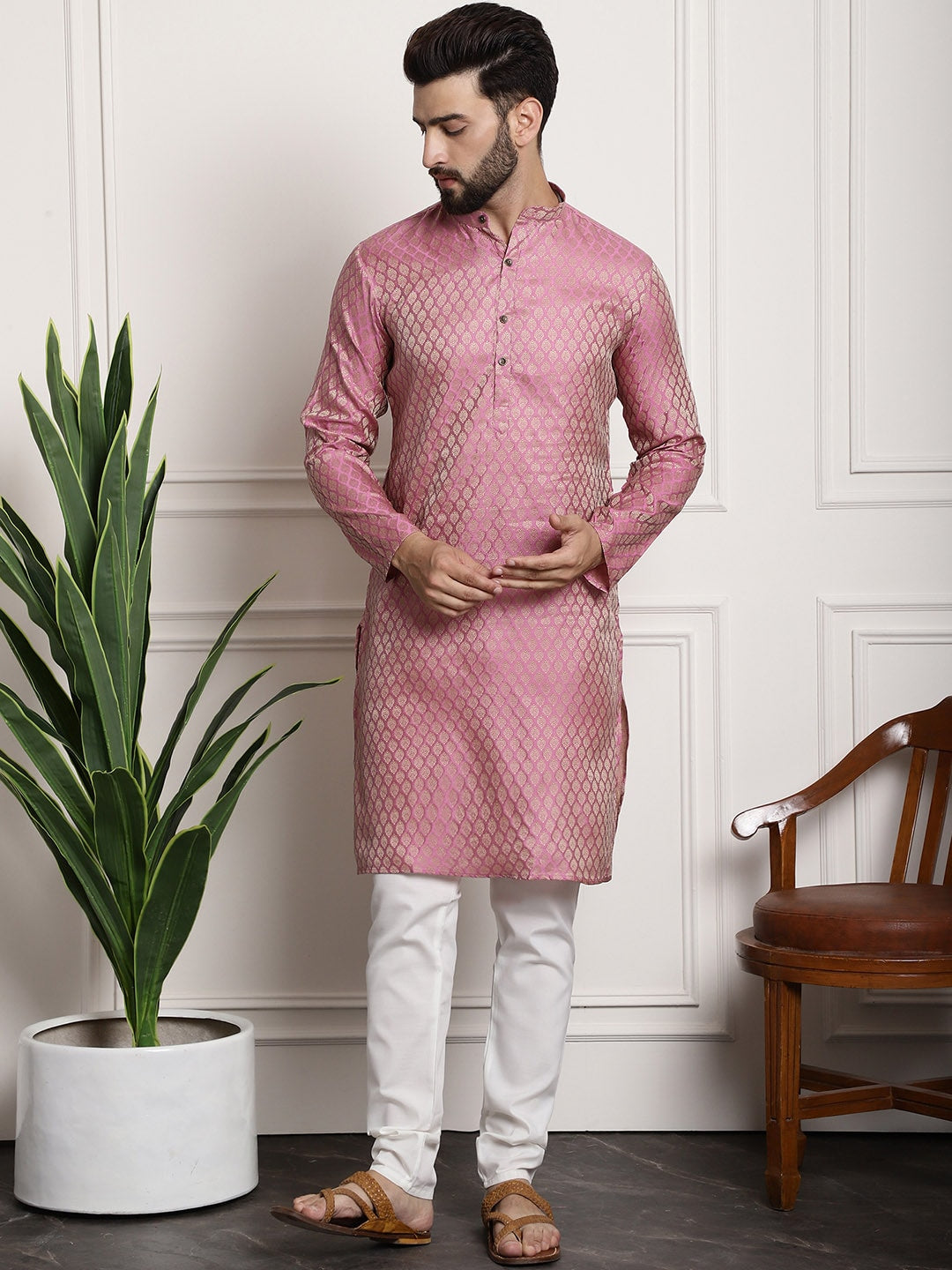 Sojanya Men Pink Ethnic Motifs Kurta with Pyjamas & Nehru Jacket - Distacart