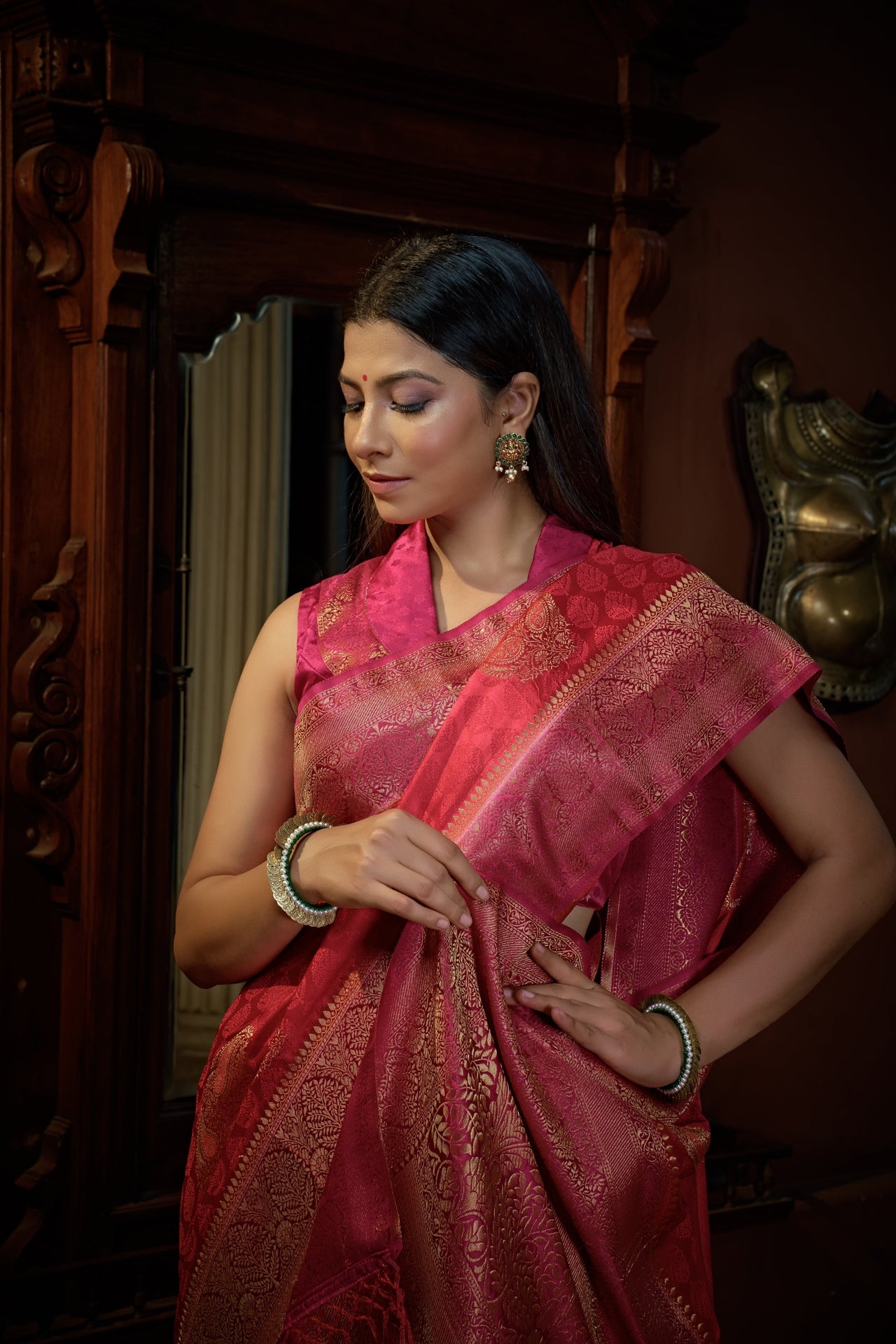 Vardha Myrtle Pink Golden Zari Banarasi Satin Silk Saree