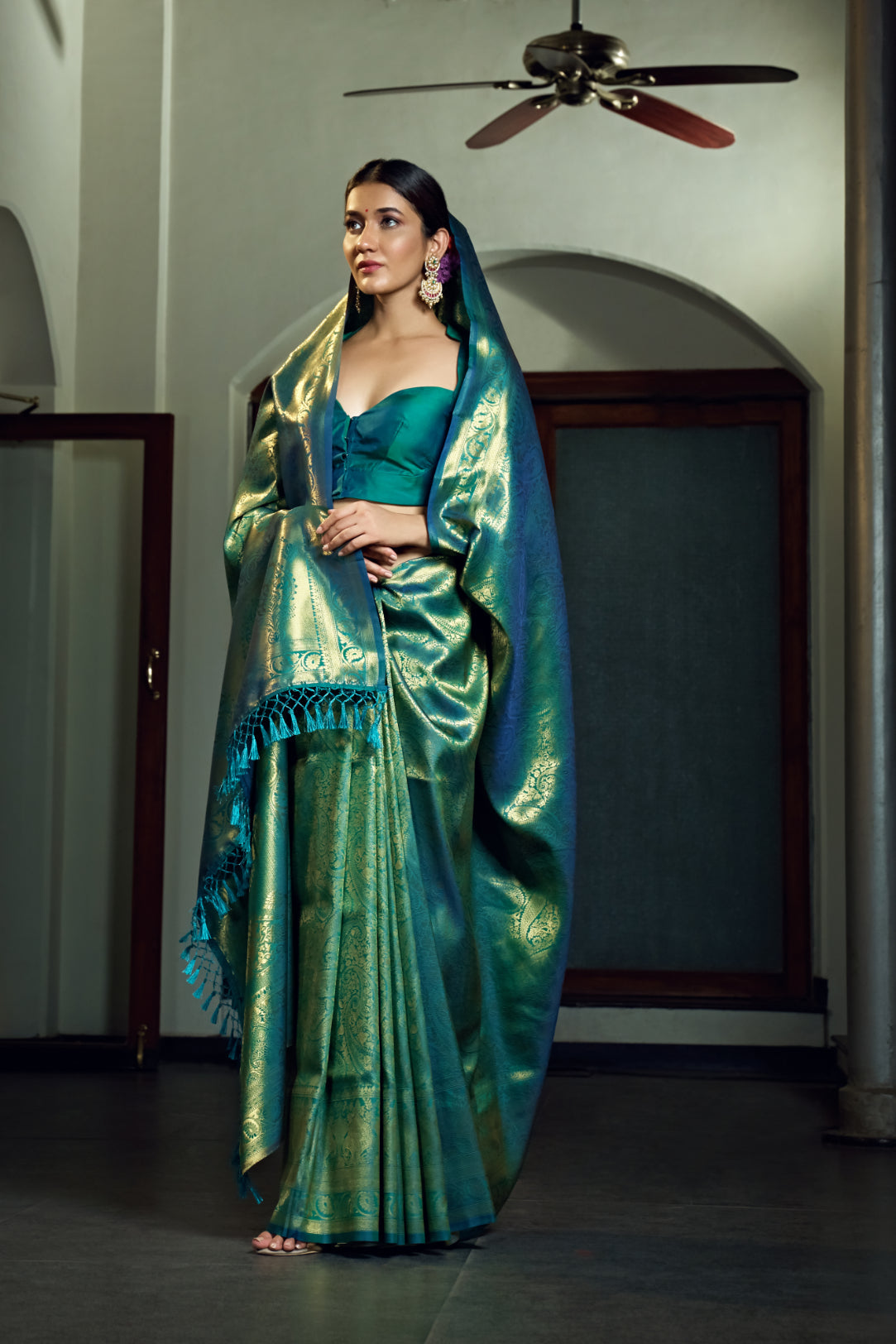 Vardha Teal Green Golden Zari Paisleys With Jaal Kanjeevaram Silk Saree