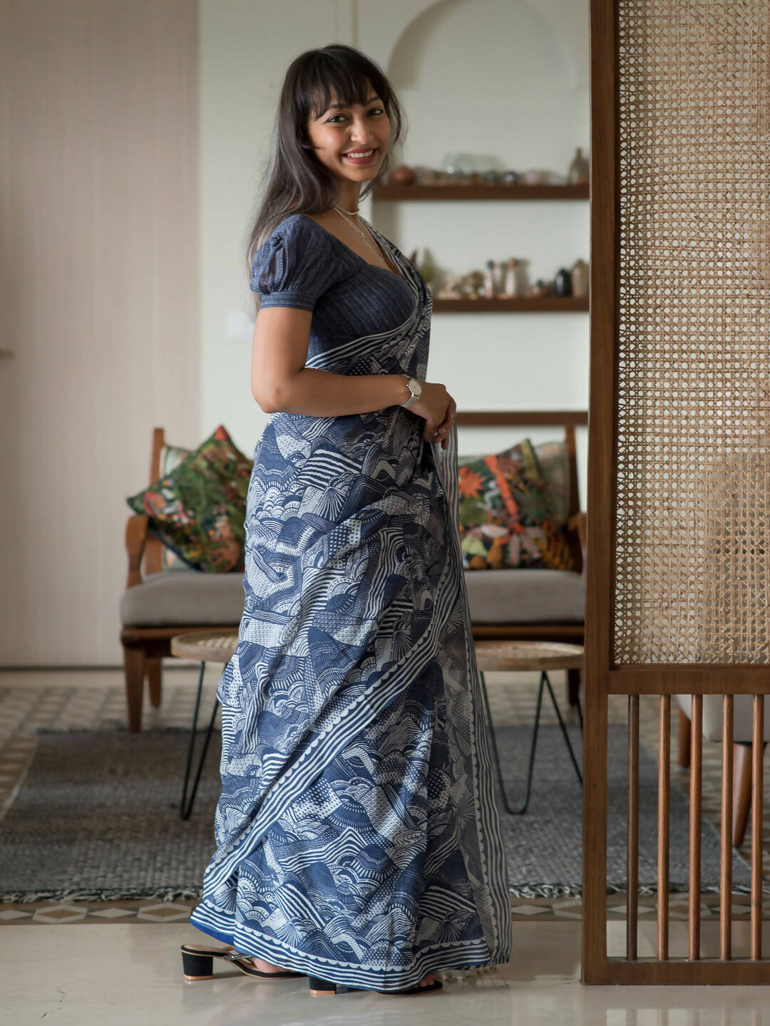 Suta Blue Abstract Pure Cotton Saree - Distacart