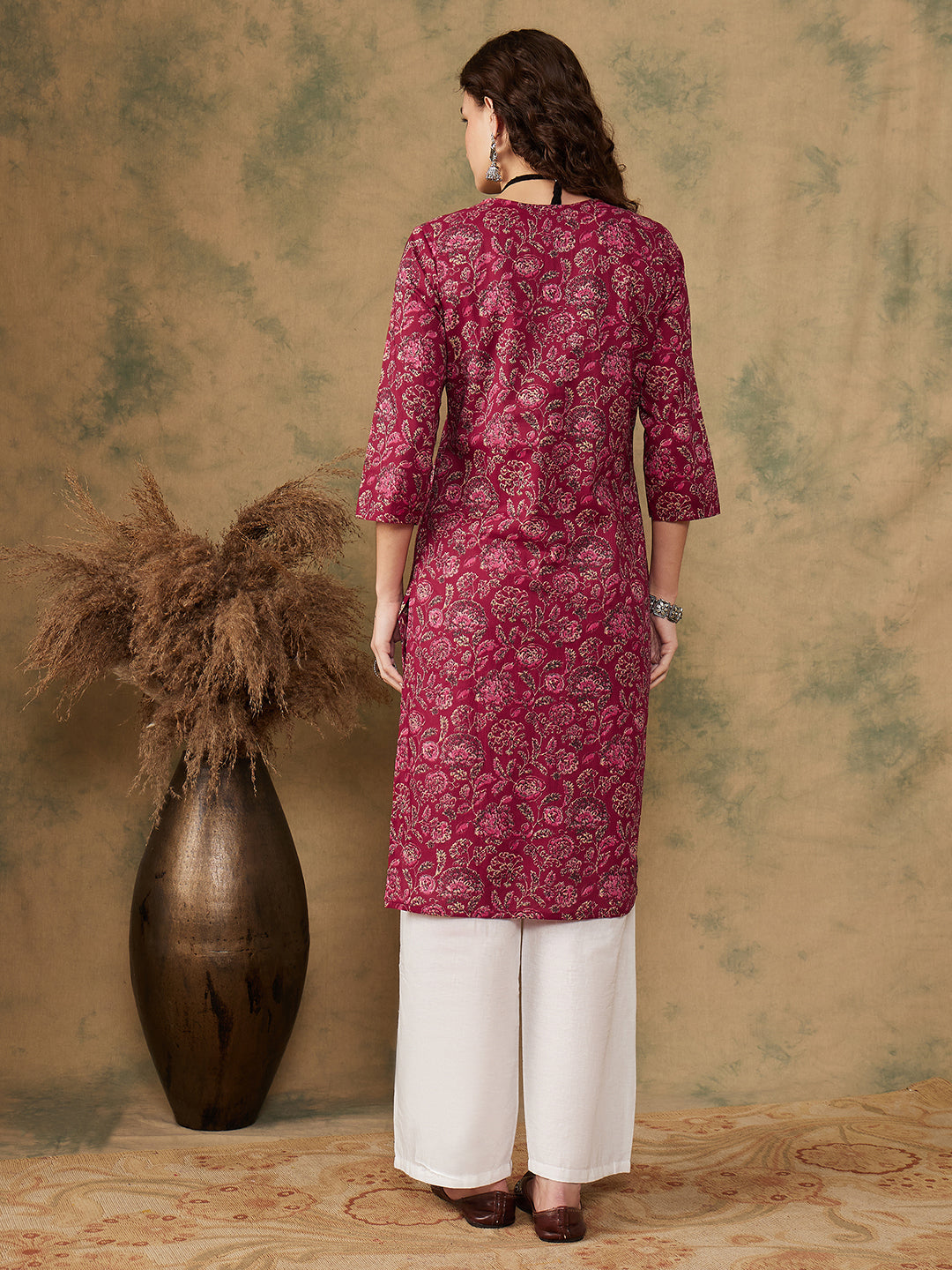 InWeave Women's Burgundy Maroon Print V Neck Lace Work Straight Kurta - Distacart