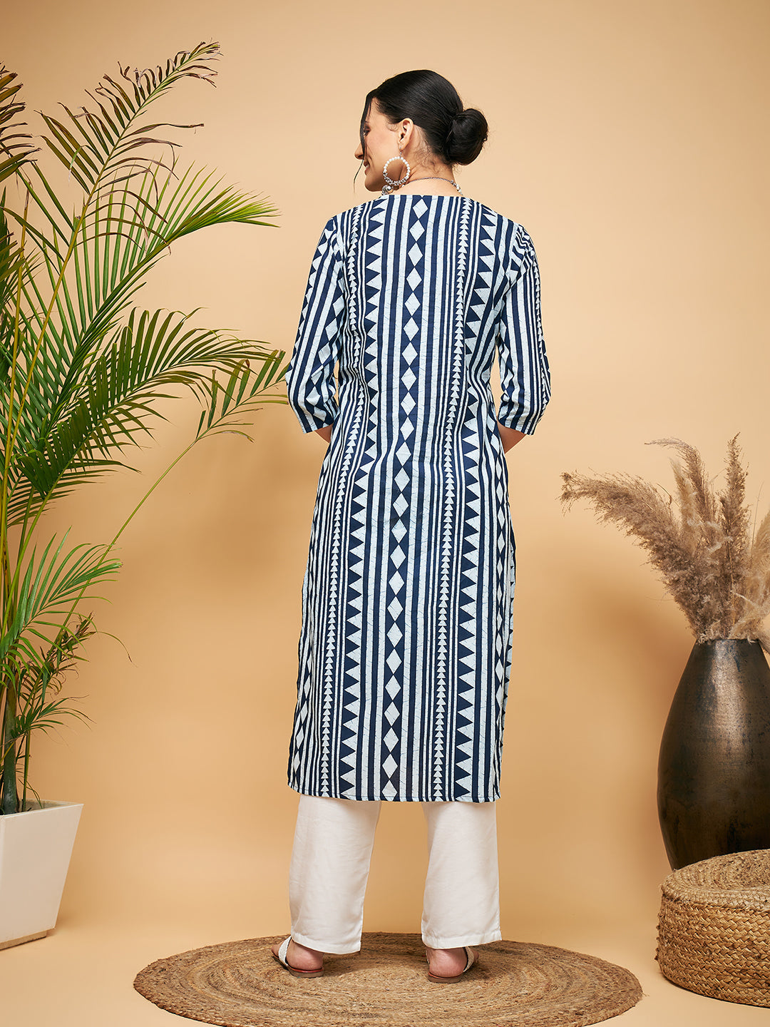 InWeave Women's White Navy Stripe Print Gota Straight Kurta Pant Set - Distacart
