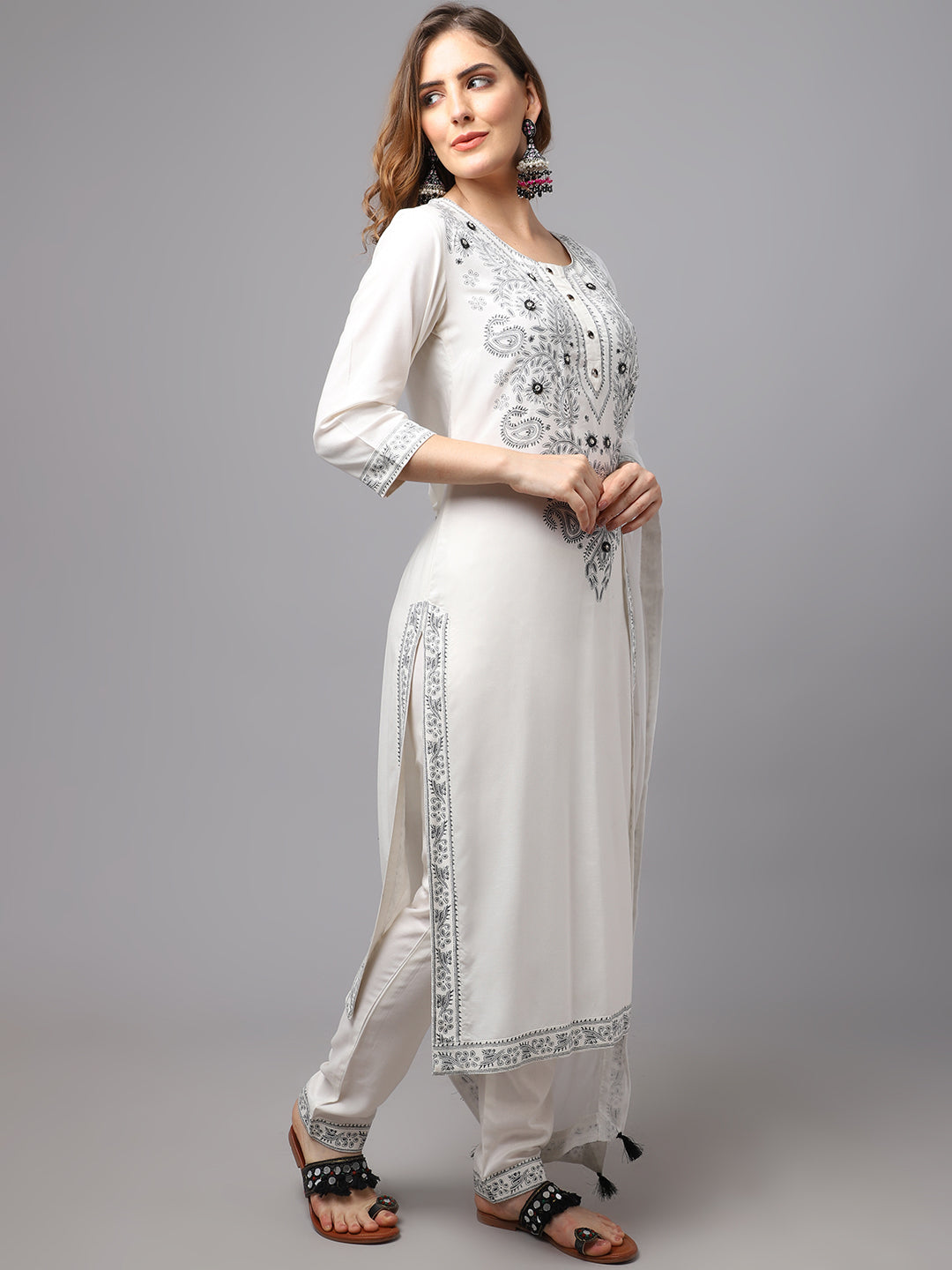 NOZ2TOZ Women's White Chinkankari Printed Kurta Set - Distacart