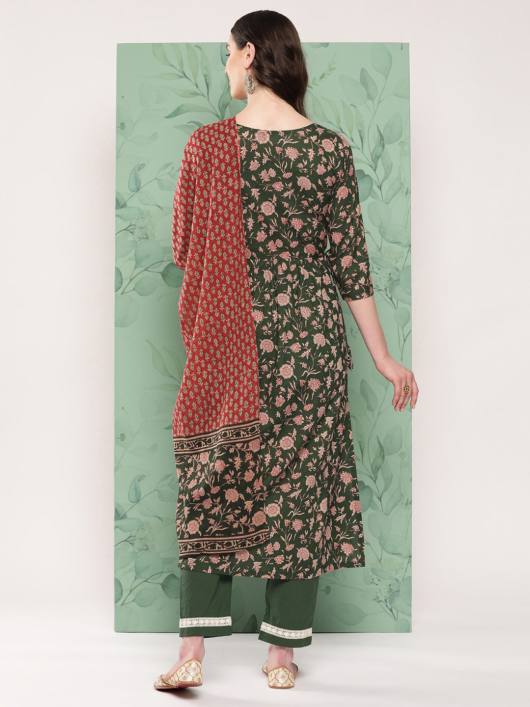InWeave Women's Green Floral Motif Nyra Kurta Set With Dupatta - Distacart