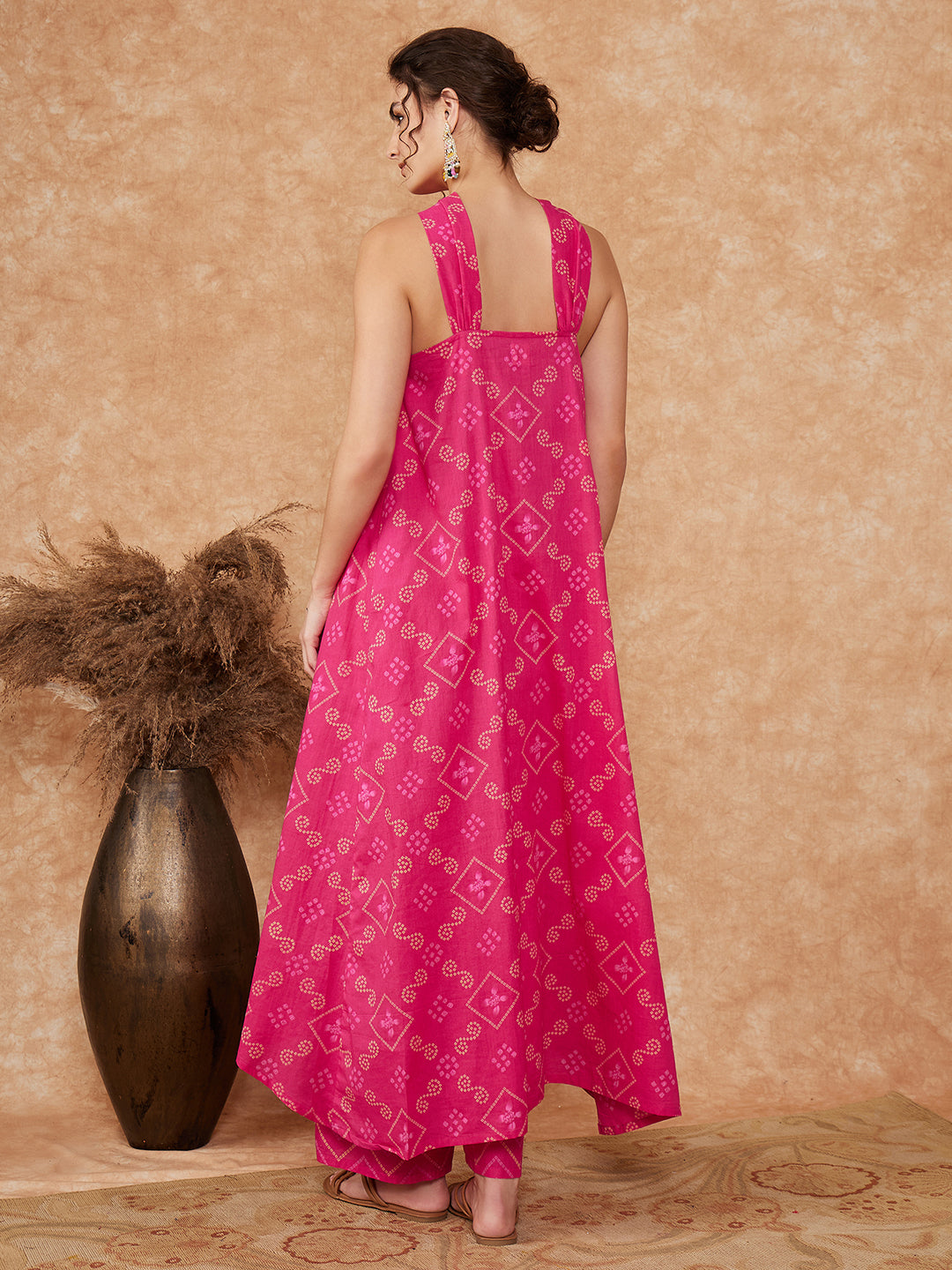 InWeave Women's Fuchsia S Print Twisted Neckline Kurta Pant Set - Distacart