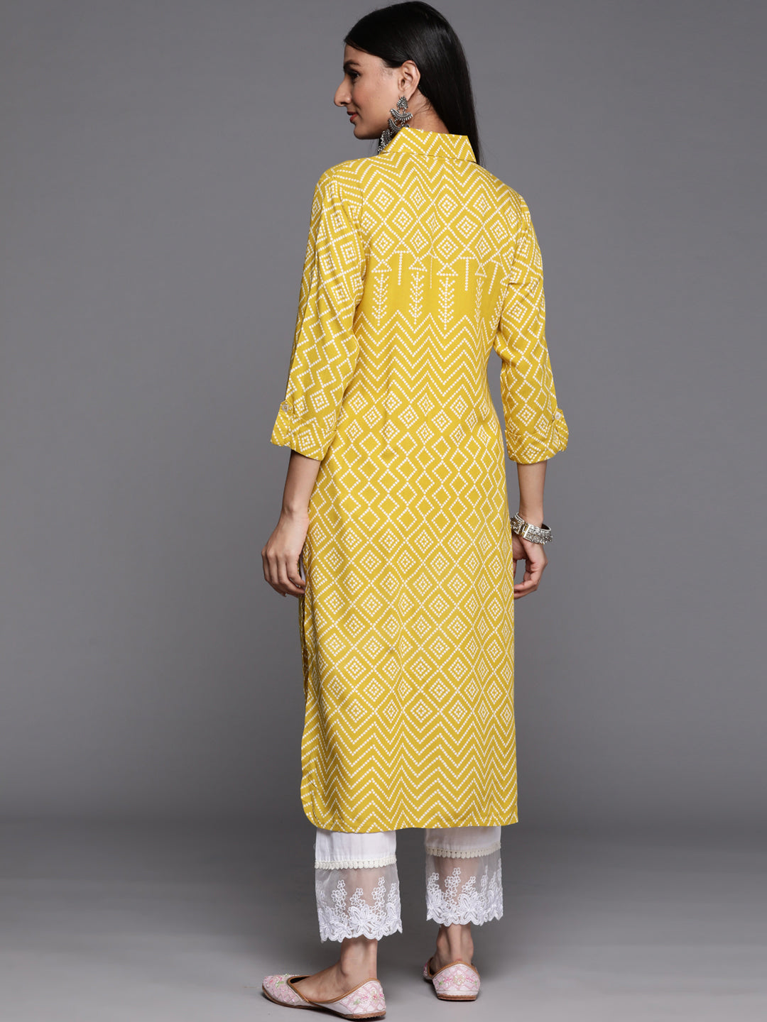 Varanga Bandhani Printed Embroidered Straight Kurta With Collar - Distacart