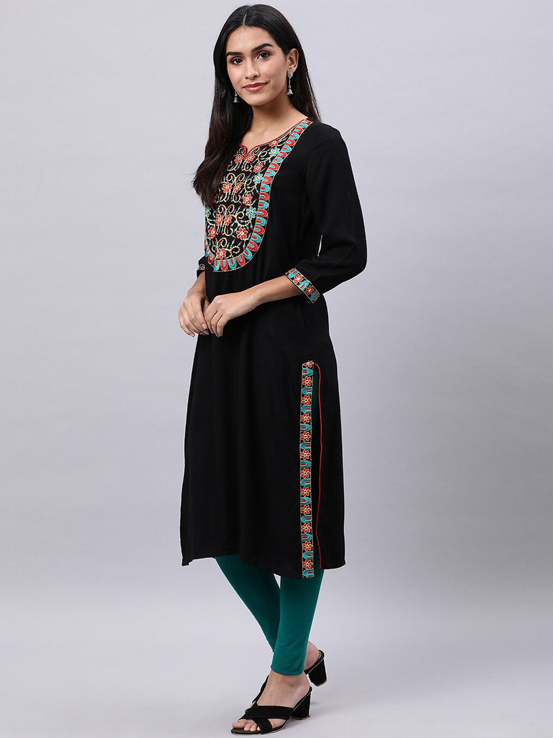 Souchii Black Geometric Yoke Design Thread Work Grandeur & Majestic Artwork Kurta - Distacart