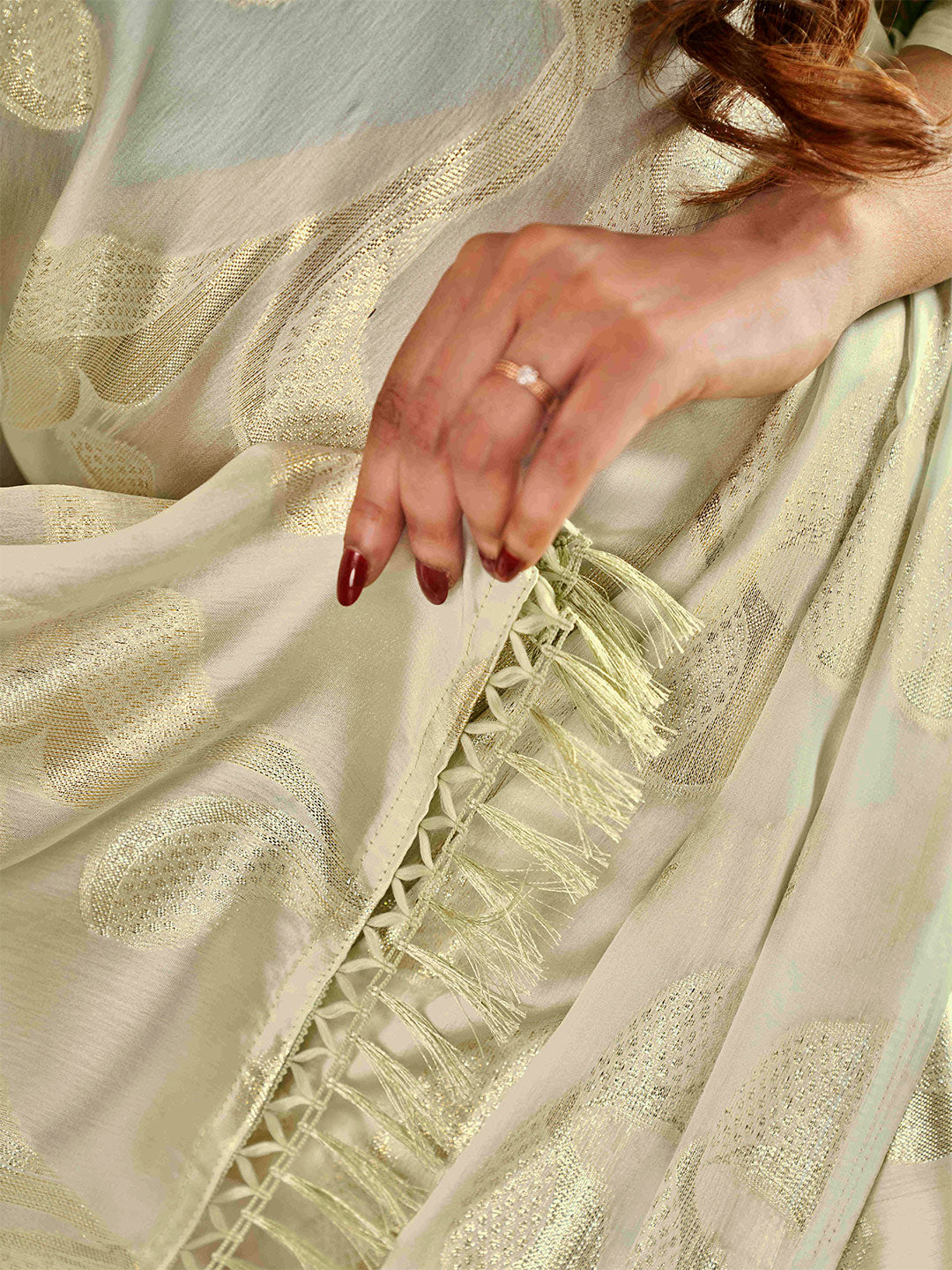 Tikhi Imli Embellished Jacquard Satin Ready to Wear Saree - Distacart