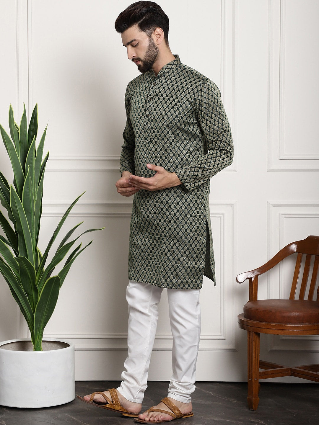 Sojanya Floral Printed Mandarin Collar Kurta With Churidar - Distacart