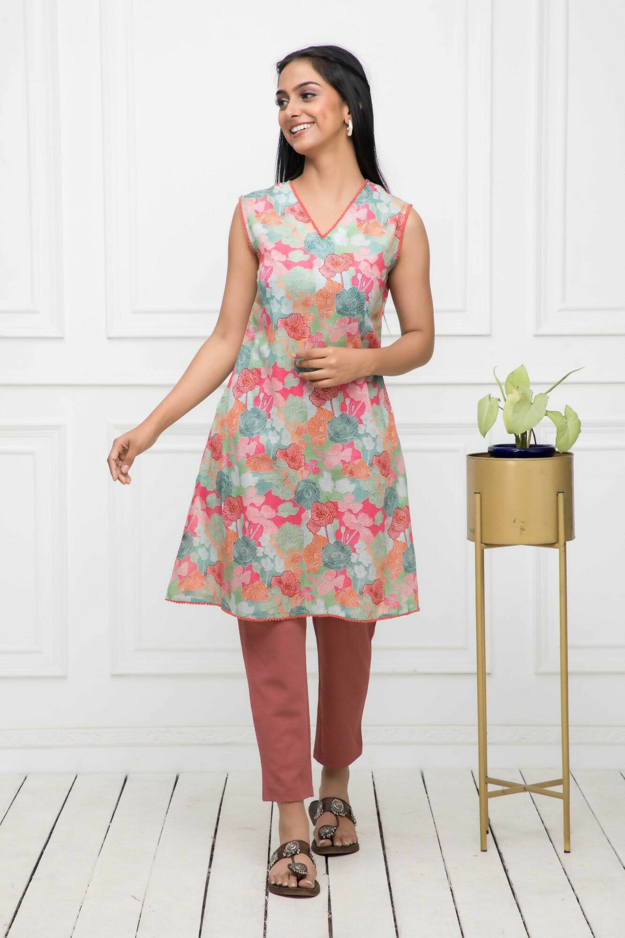 Myshka Women Multi Floral Rayon A-Line V-Neck Kurtis - Distacart