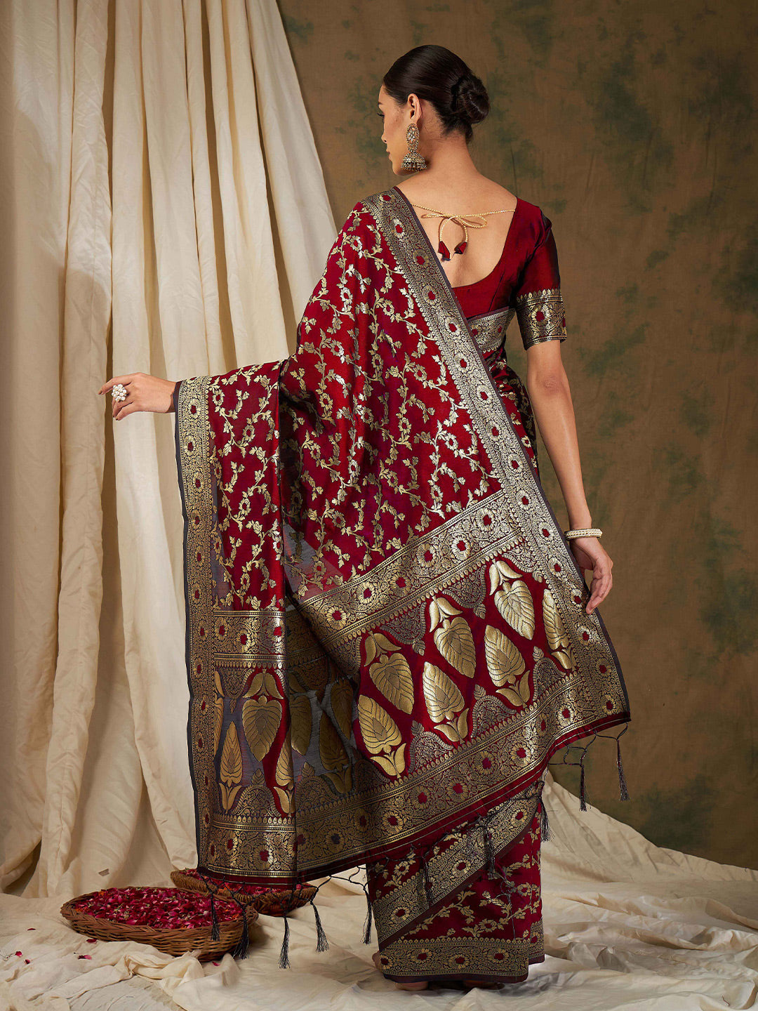 Sangria Woven Design Zari Kanjeevaram Saree - Distacart