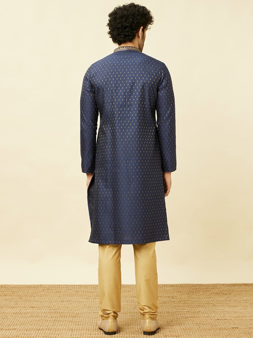 Manyavar Mandarin Collar Kurta with Pyjamas - Distacart