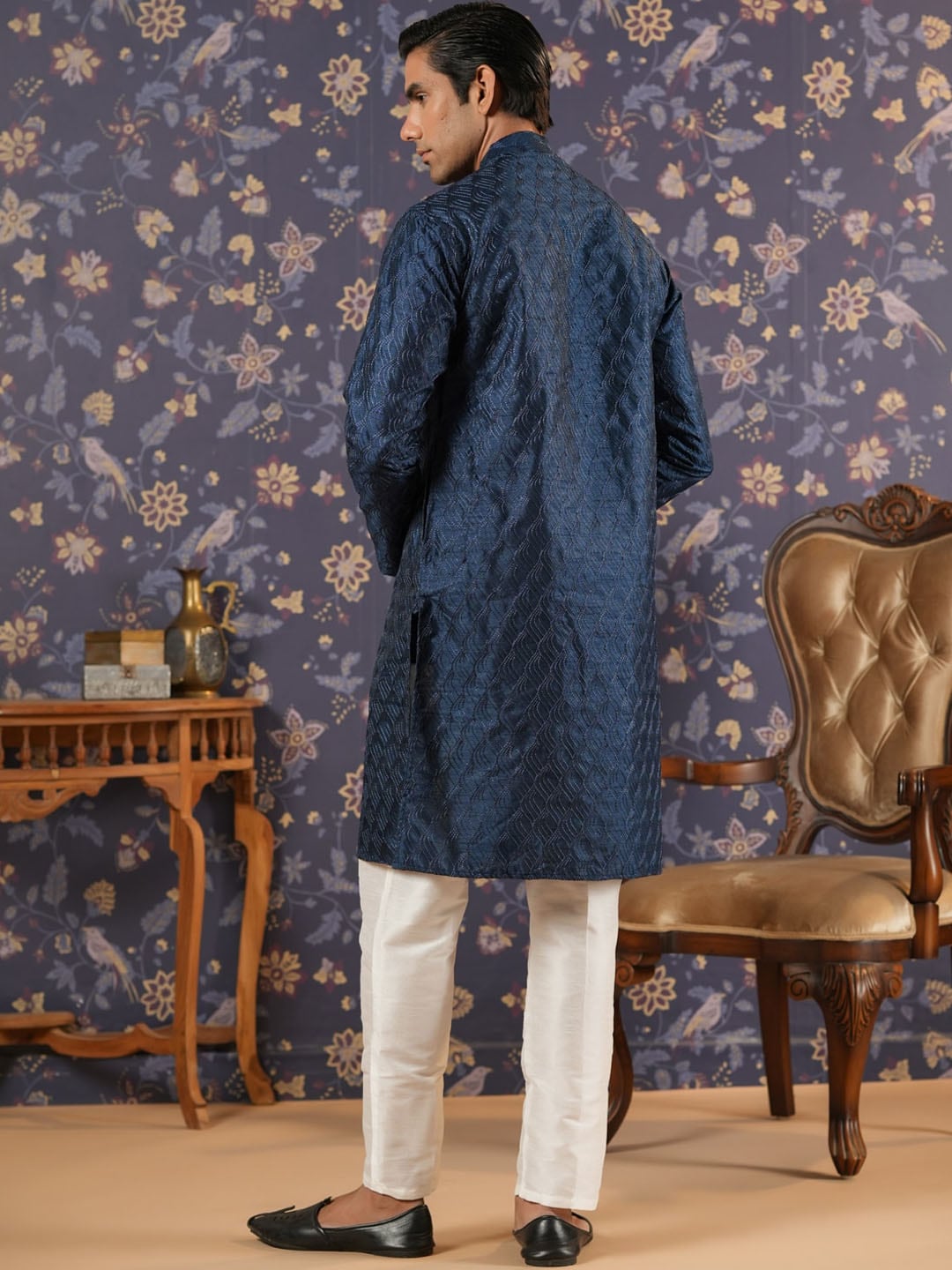 House of Pataudi Ethnic Motifs Embroidered Mandarin Collar Straight Kurta With Trouser - Distacart