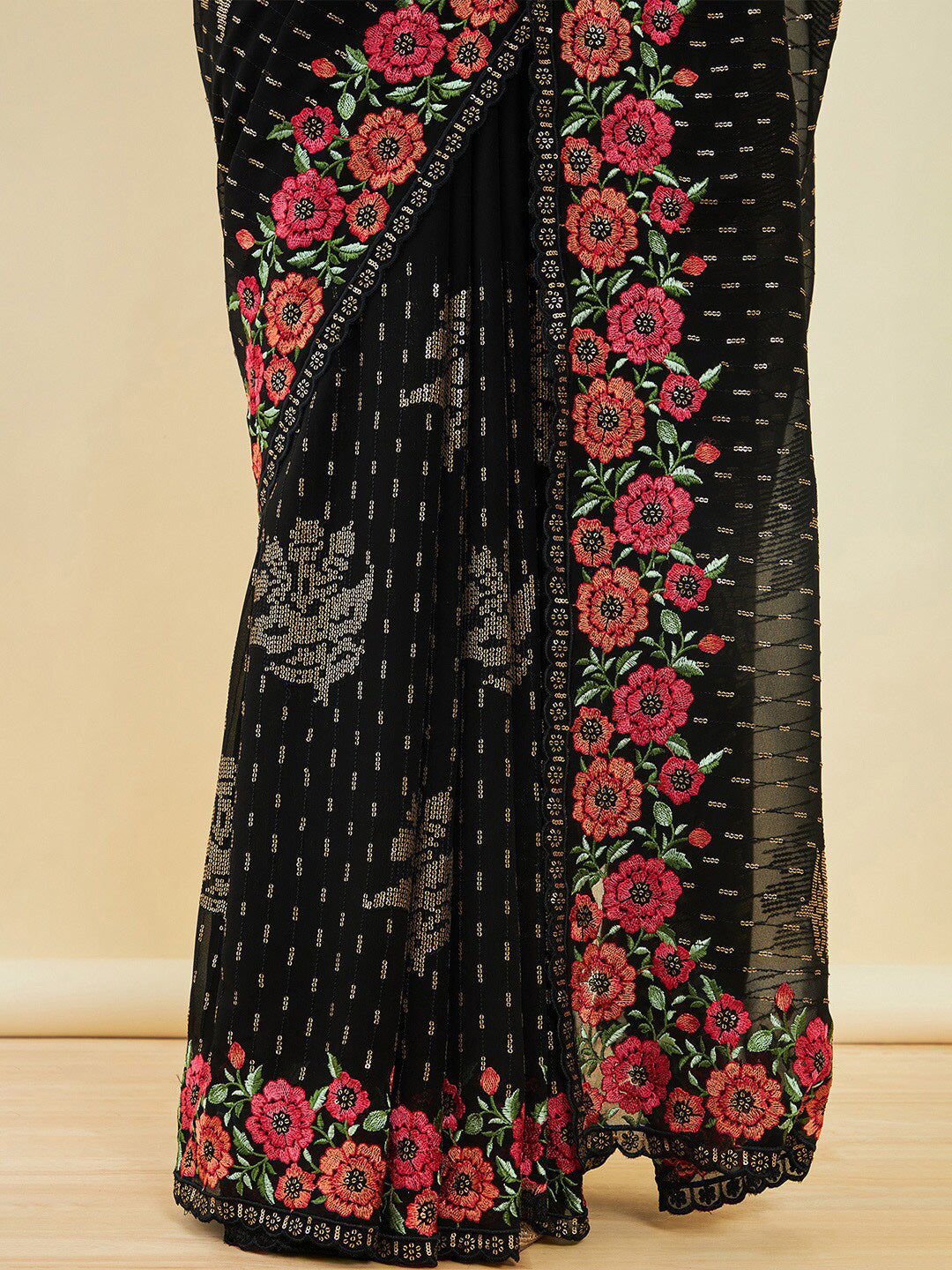Soch Black & Pink Embellished Sequinned Saree - Distacart