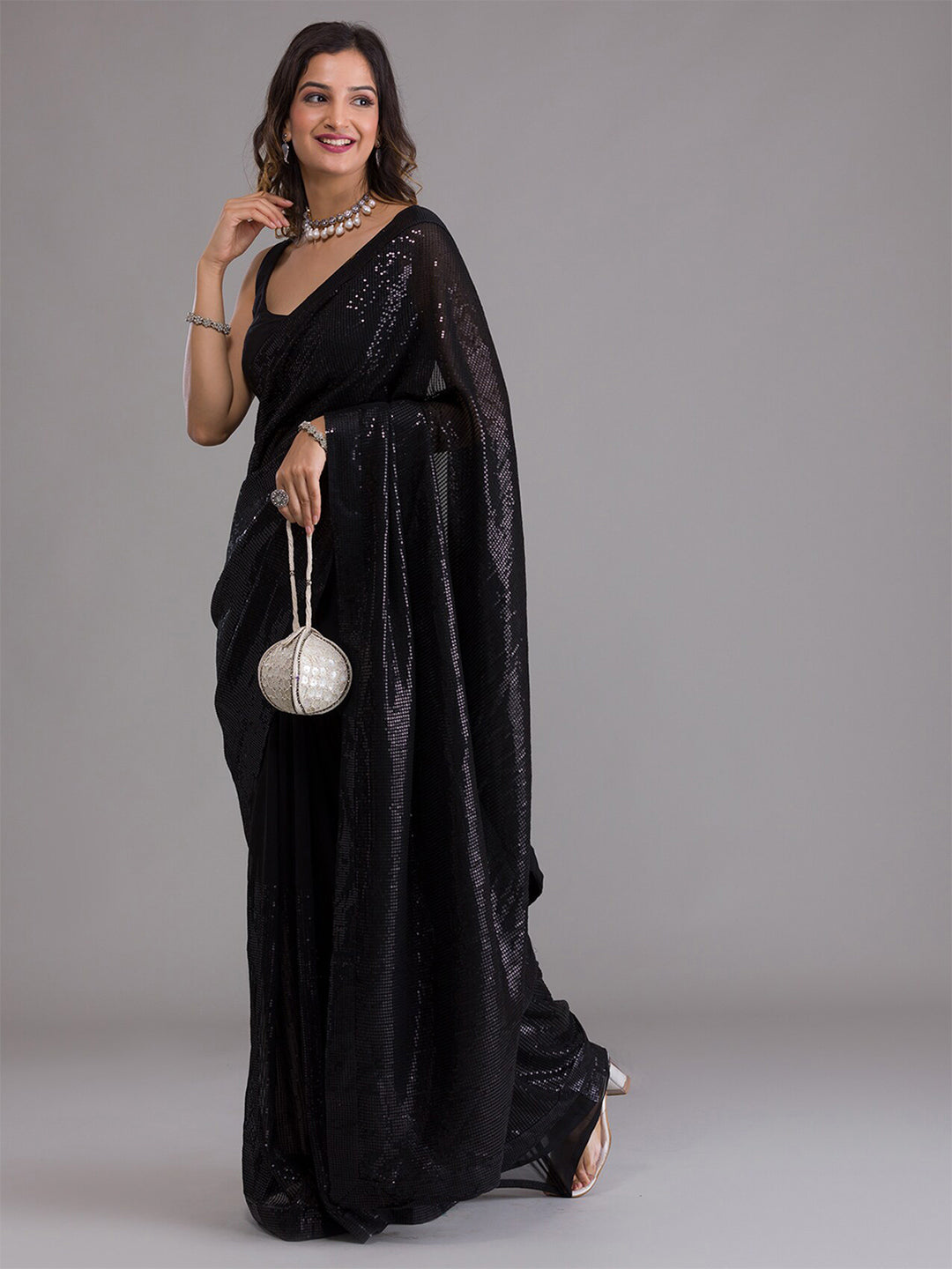 Koskii Black Embellished Sequinned Saree - Distacart