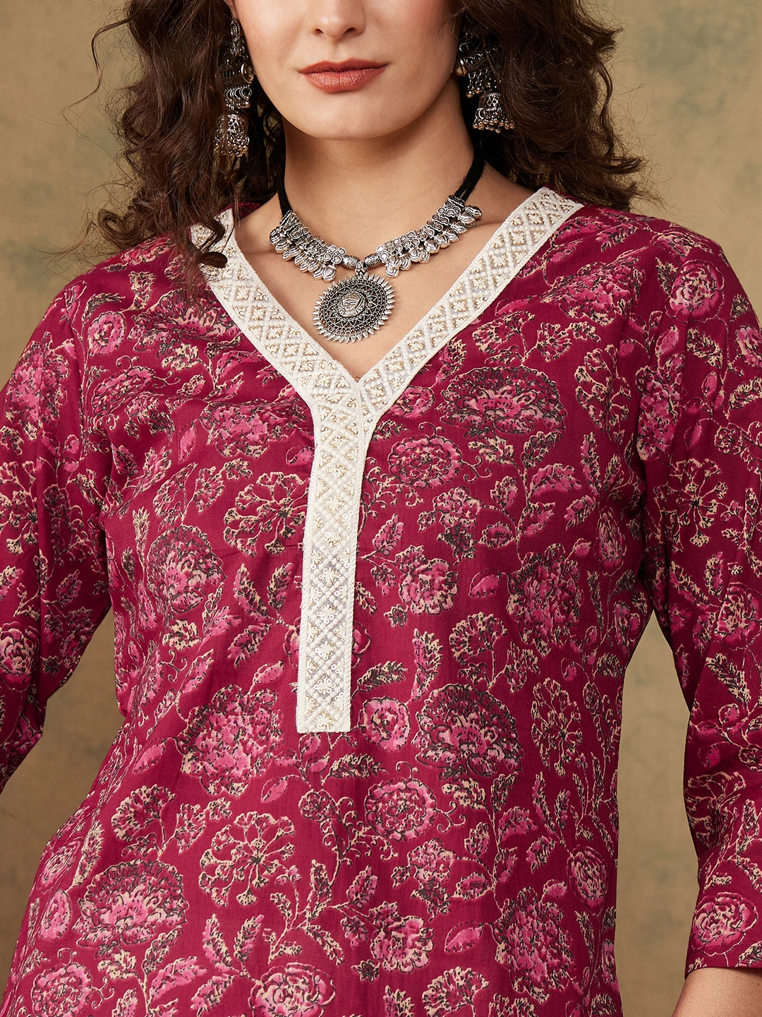InWeave Women's Burgundy Maroon Print V Neck Lace Work Straight Kurta - Distacart