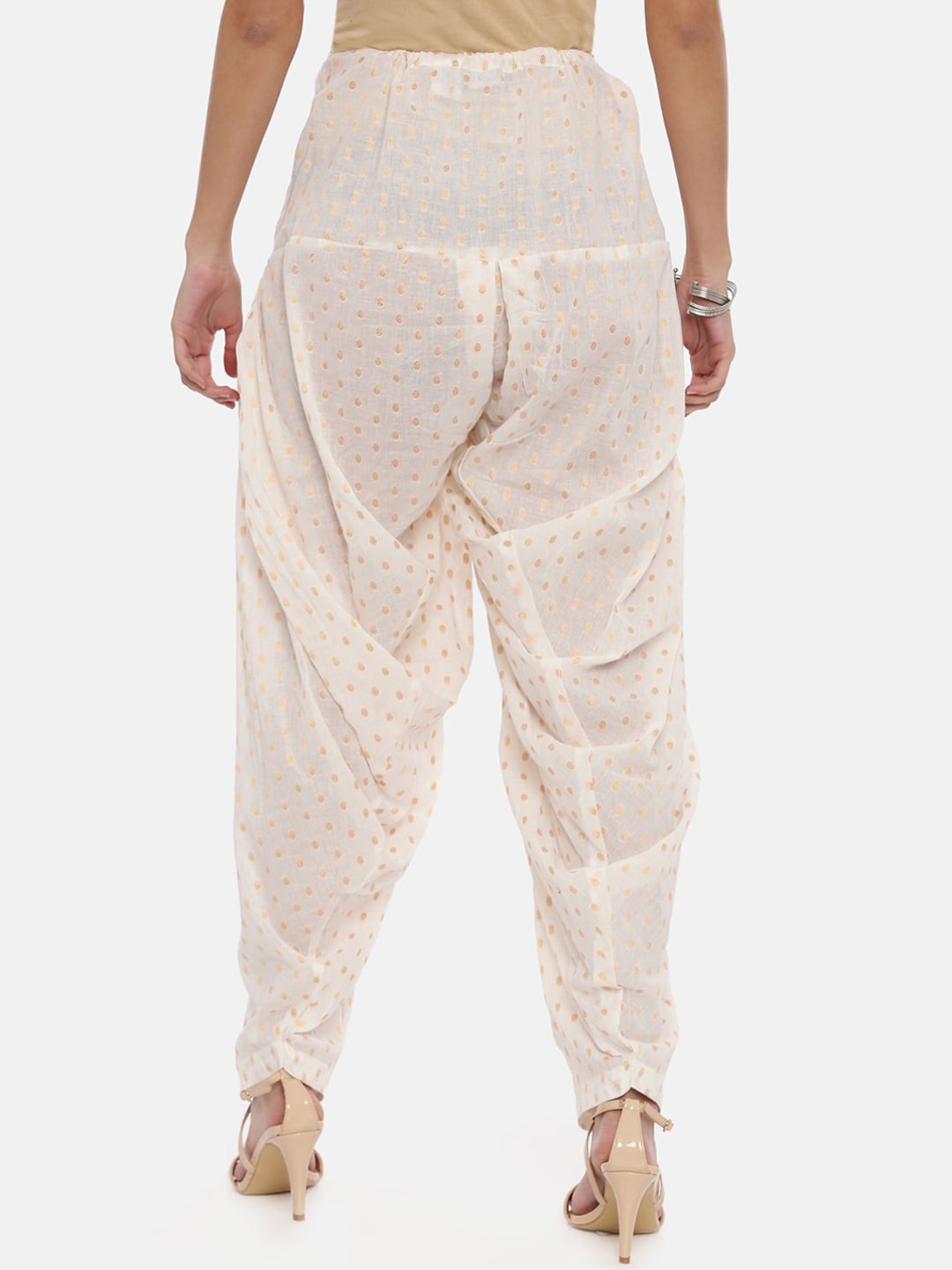 Souchii White Woven Design Patiala - Distacart