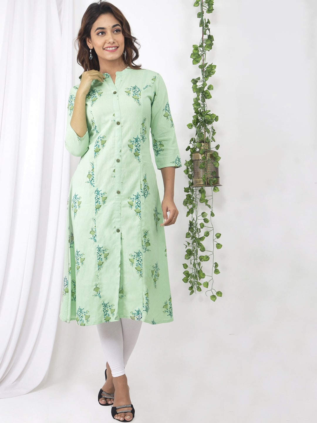 Sangria Green Floral Printed Panelled Cotton Kurta - Distacart