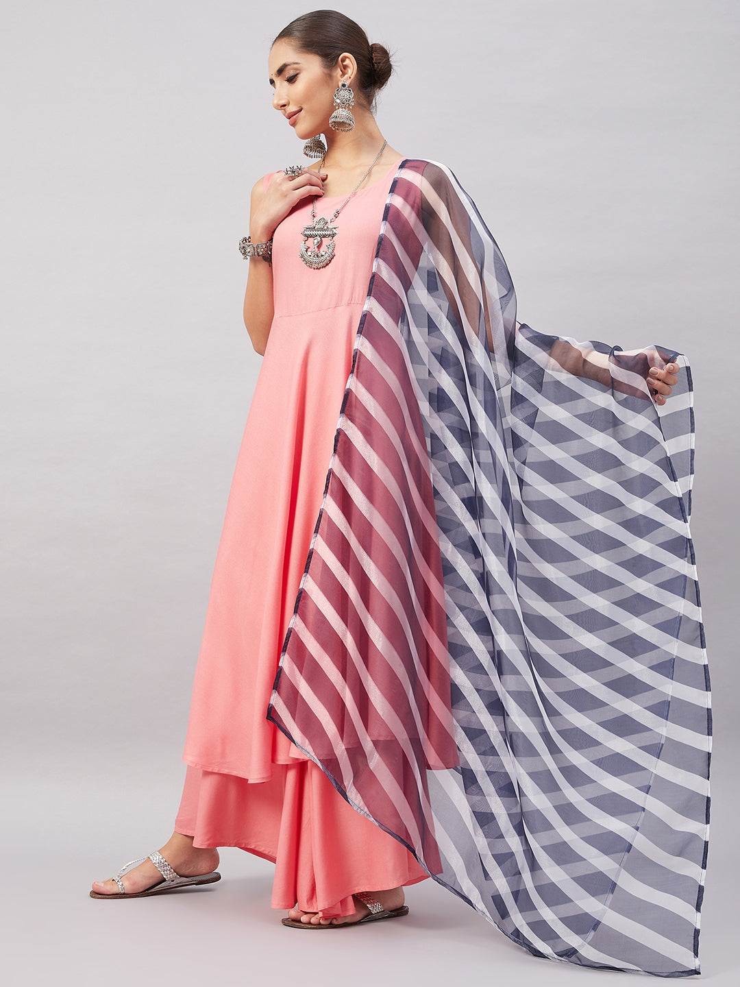 InWeave Women's Light Pink Sleeveless Kurta Set W Navy Leh Organza Dupatta - Distacart