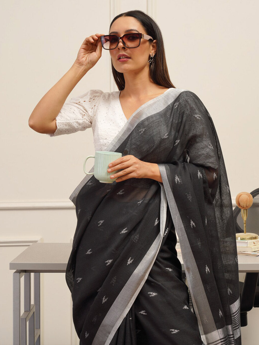 Tikhi Imli Ethnic Motifs Saree - Distacart