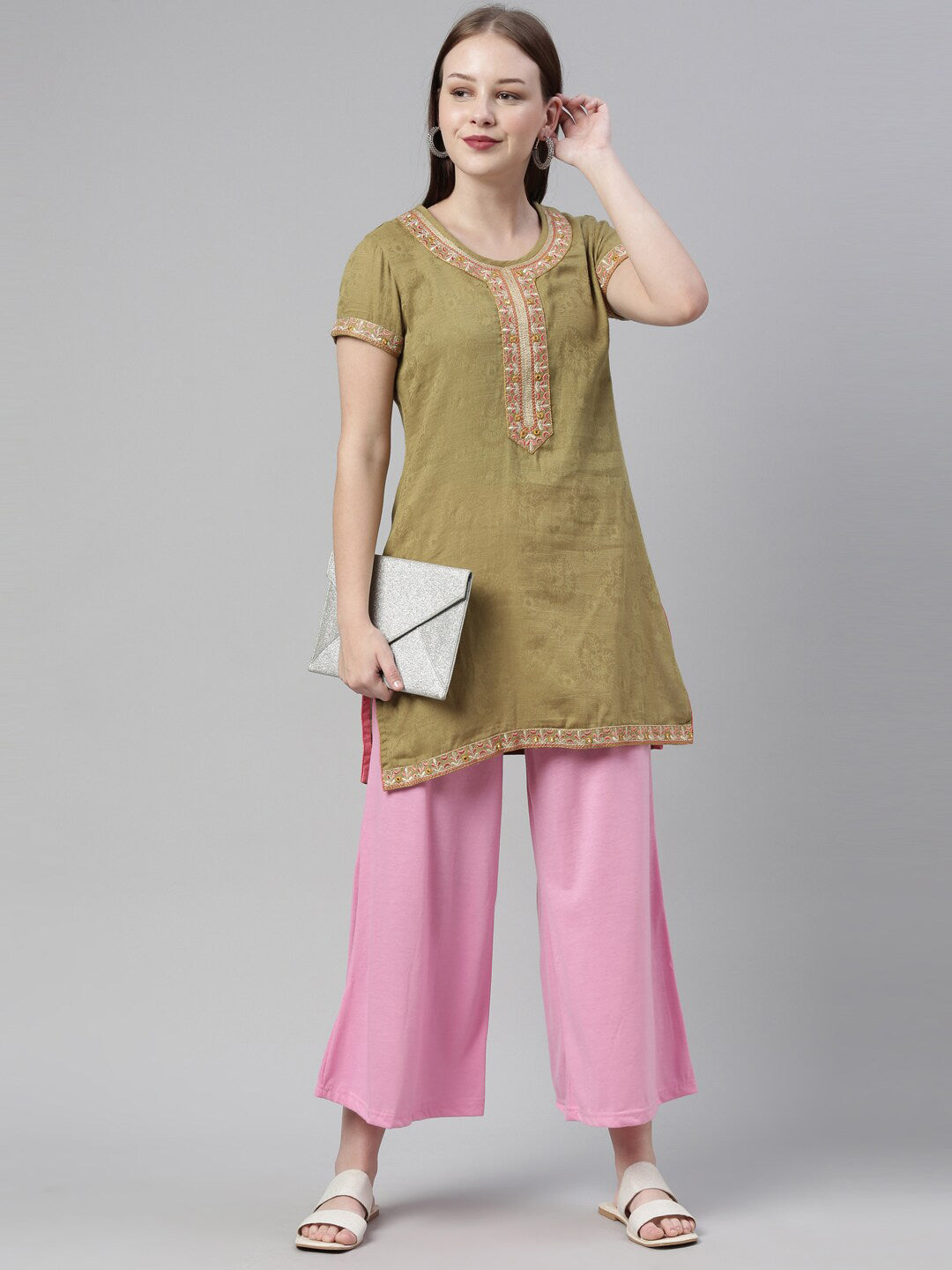 Souchii Women Pink Knitted Palazzos - Distacart