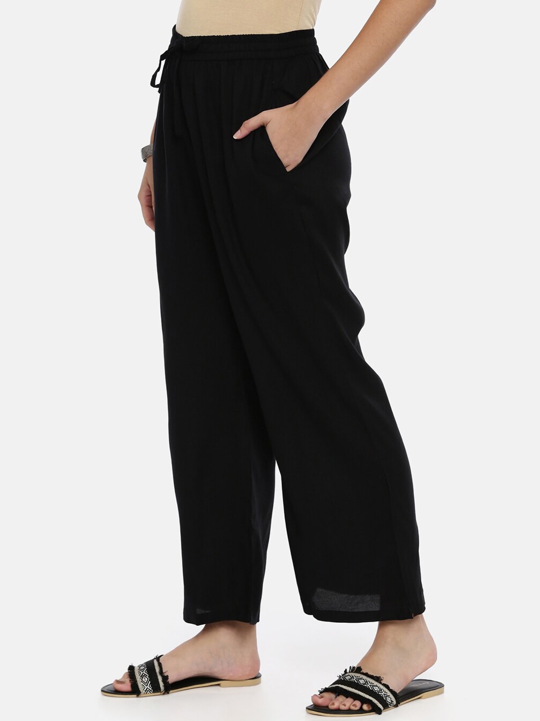 Souchii Black Solid Flared Palazzos - Distacart
